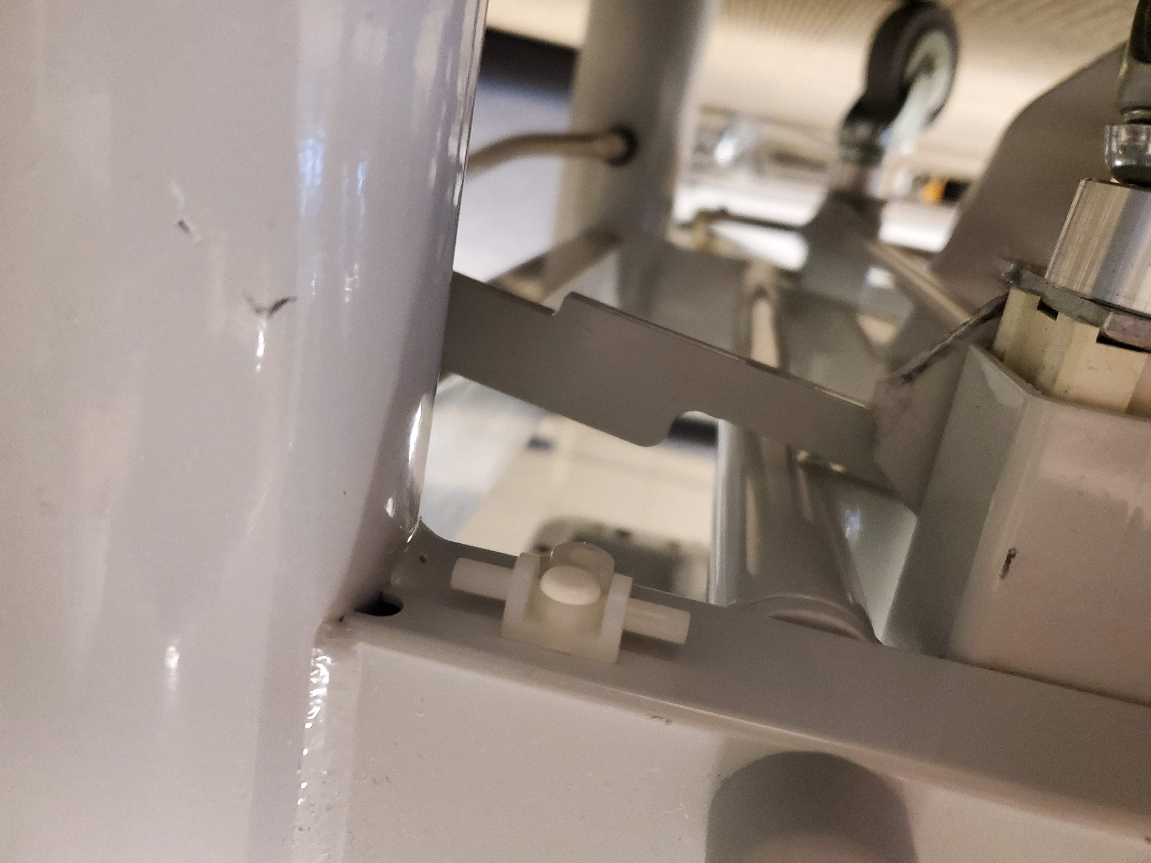 Dynatronics Ultra Table bar pivot high low attachment