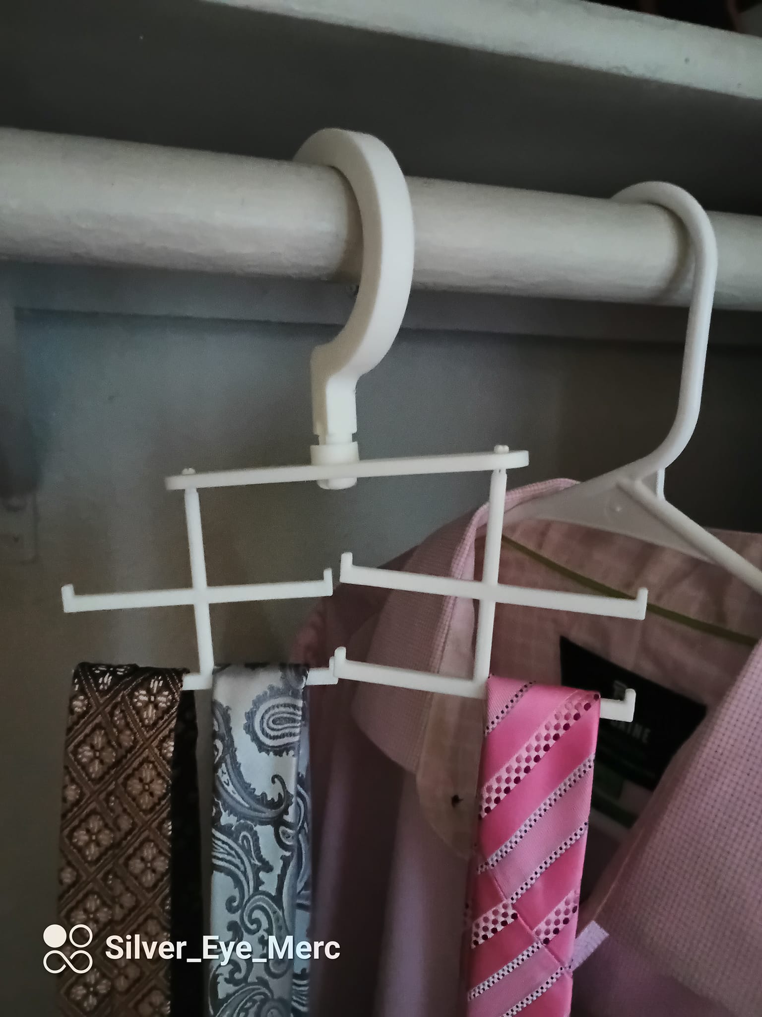 Swivel Tie Hanger by Silver_Merc Download free STL model