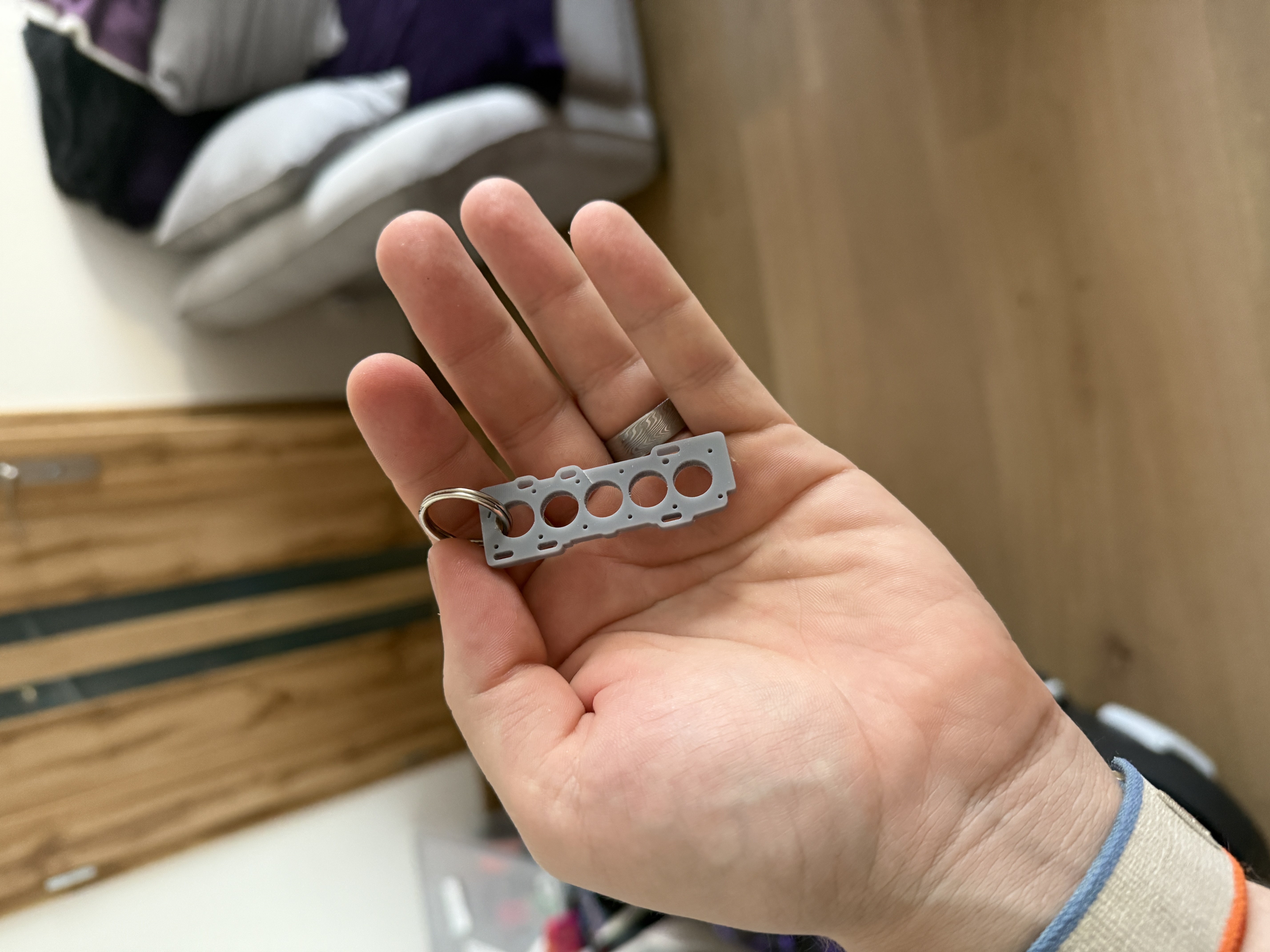 Volvo D5 D5244T Head gasket keychain