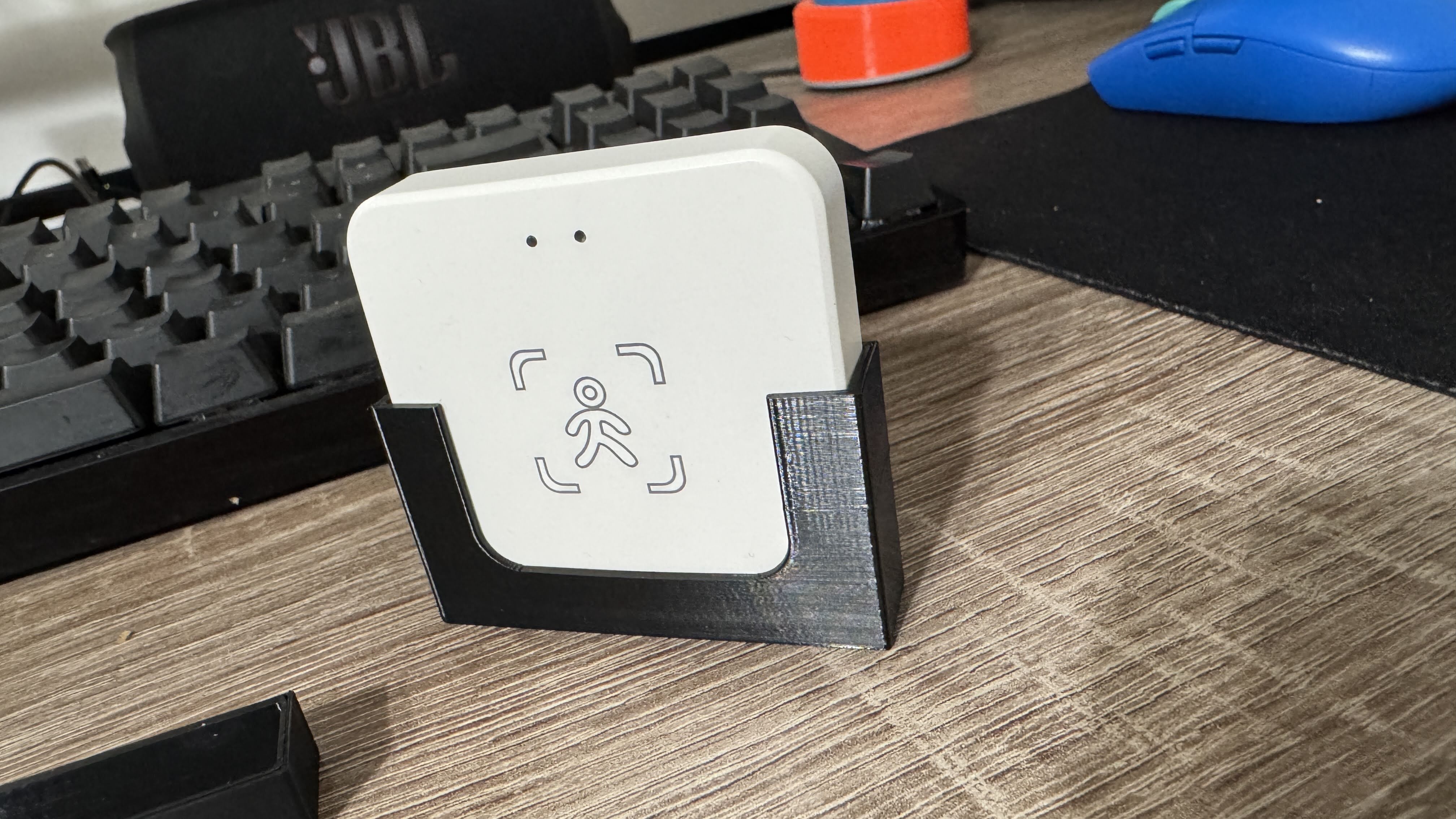Tuya Zigbee 5.8Ghz/2.4Ghz Human presence Holder ZG-205Z mmwave
