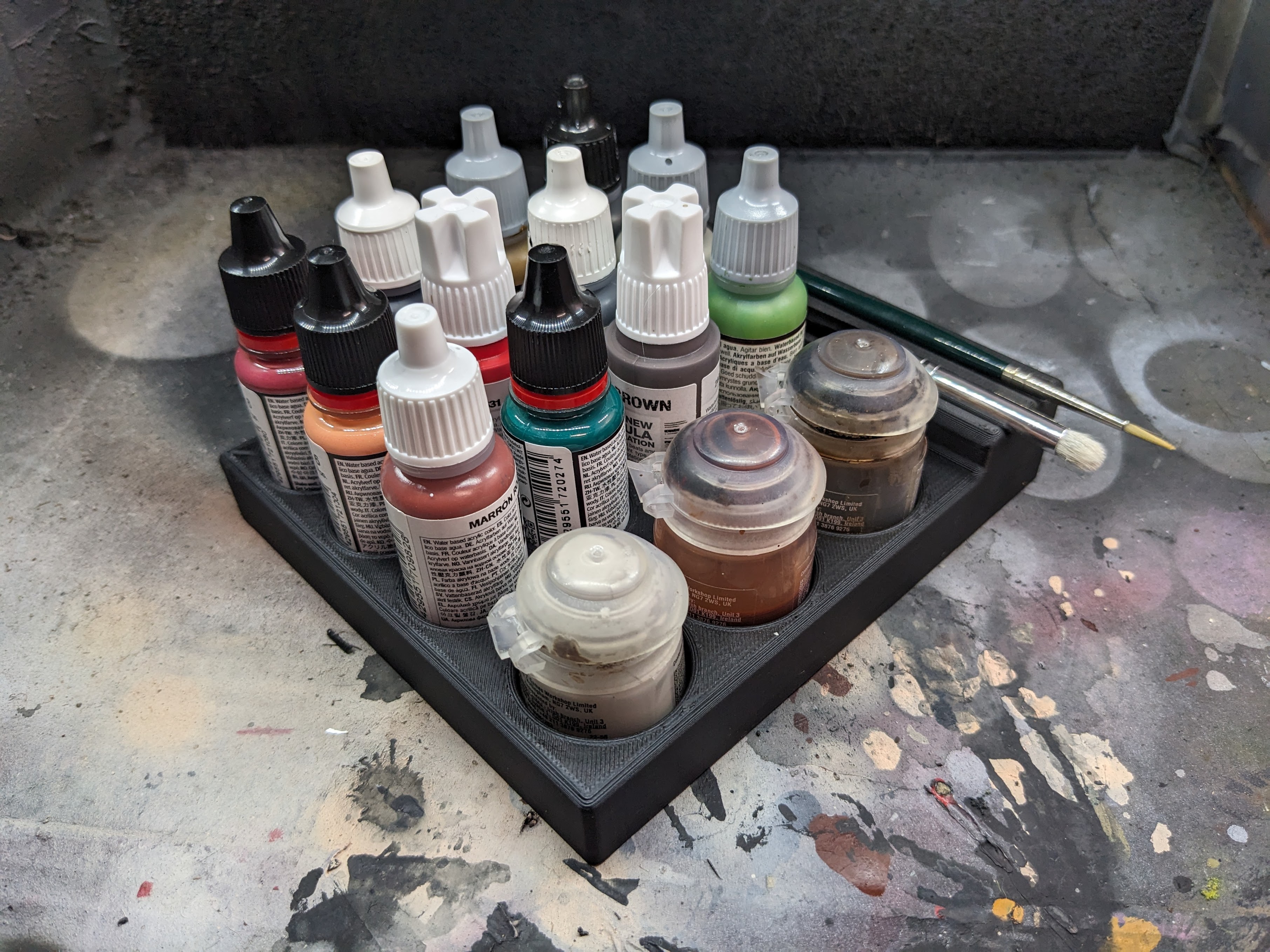 Paint pots tray by Miquel Download free STL model