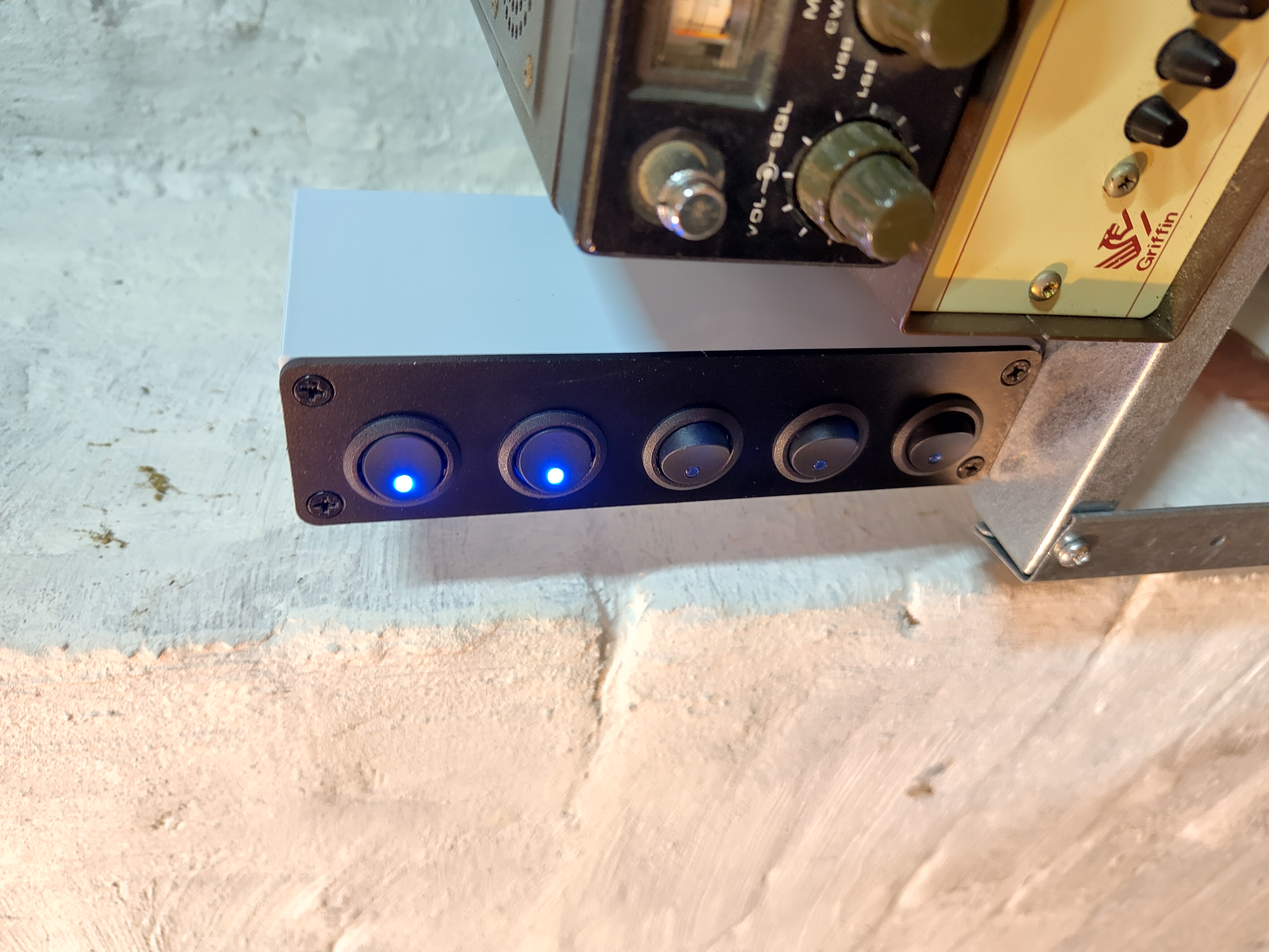 Enclosure for 5 Gang 12V Toggle Rocker Switch Panel