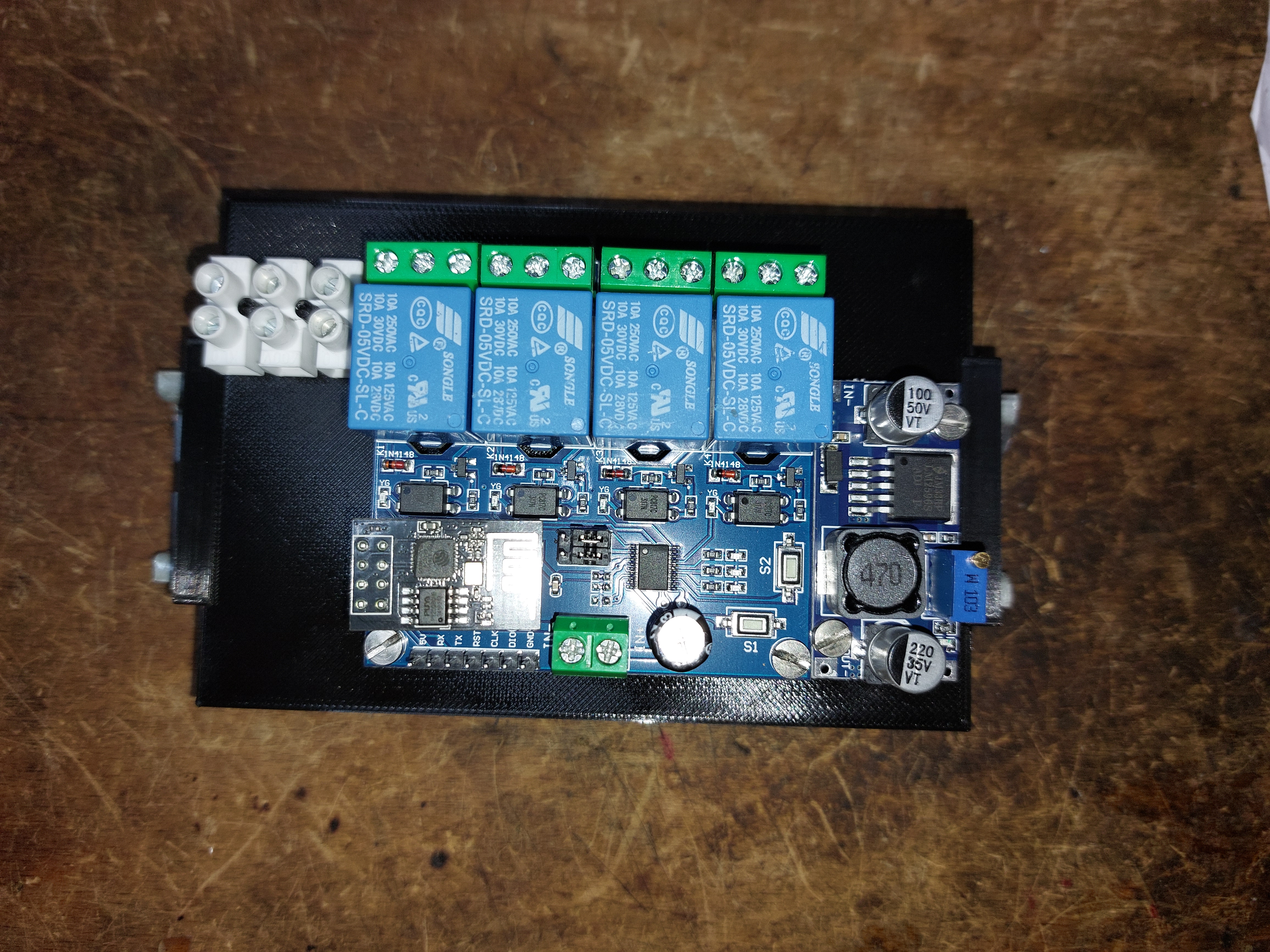 Mounting plate for DIN rail WiFi ESP-01 LC Technology 4CH Relay