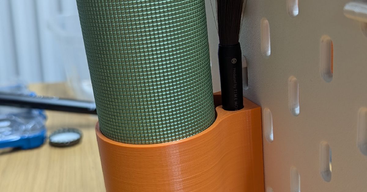 Skadis holder for Timemore Chestnut C3s coffee grinder with brush by