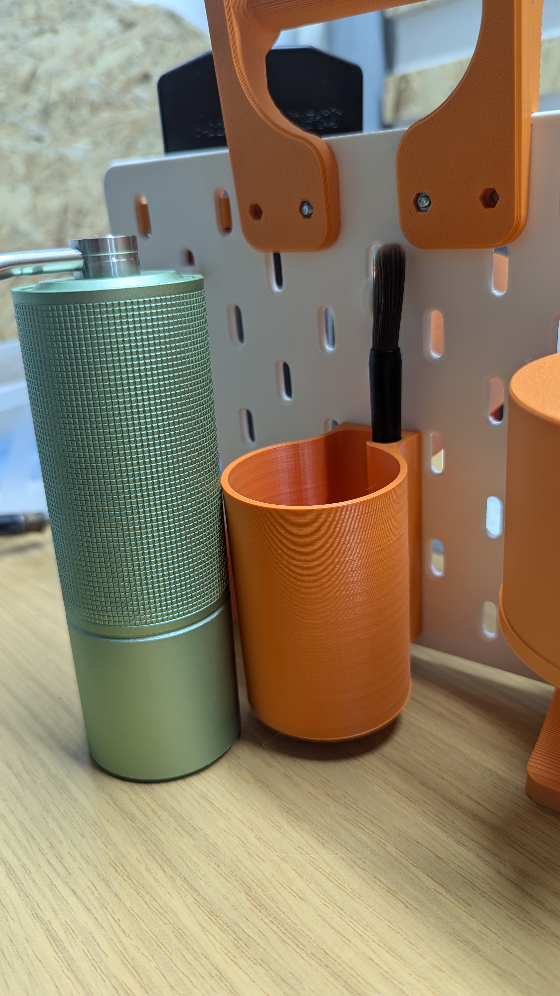 Skadis holder for Timemore Chestnut C3s coffee grinder with brush by