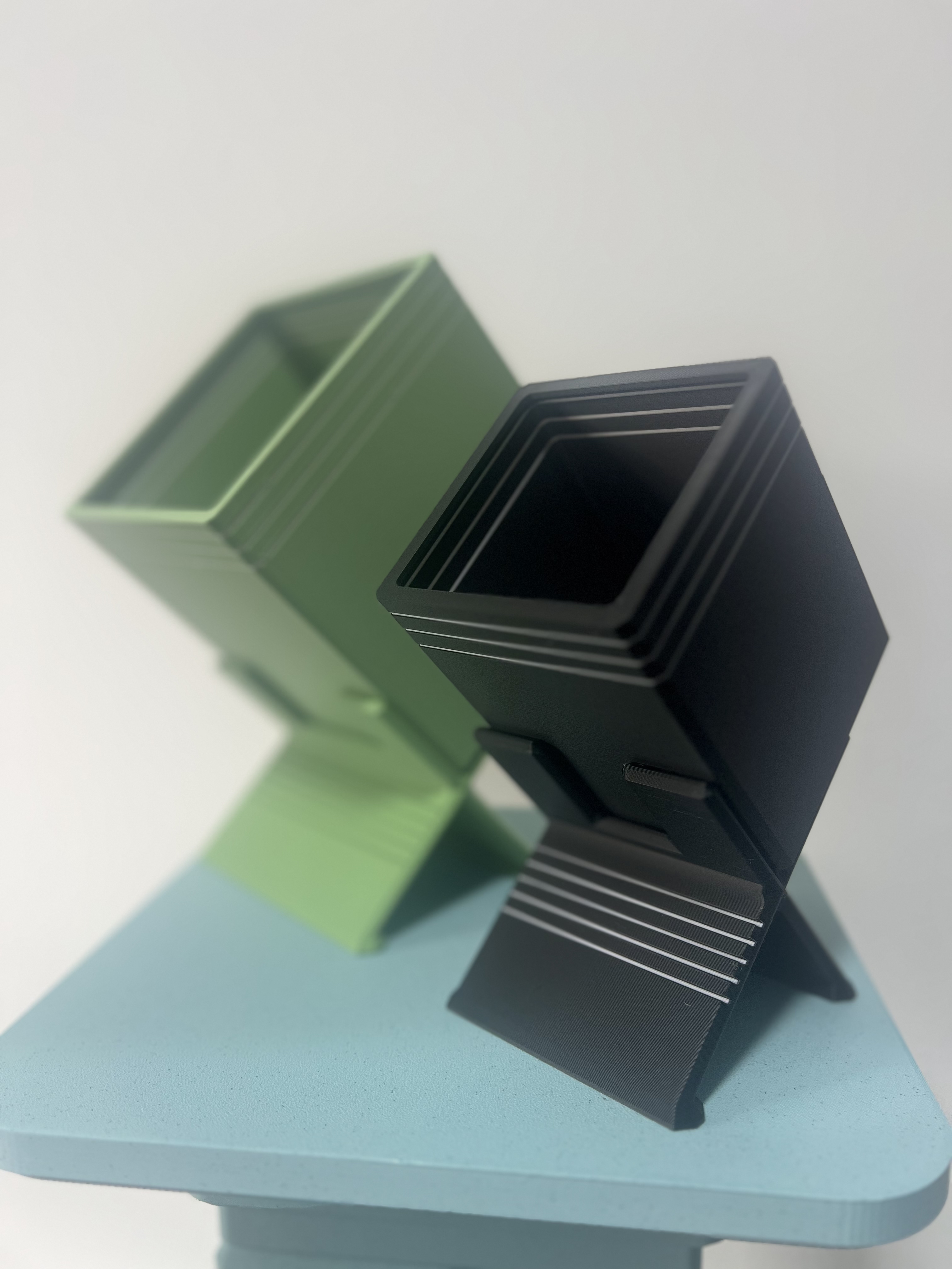 Element Crafting Desktop Bin with X Stand