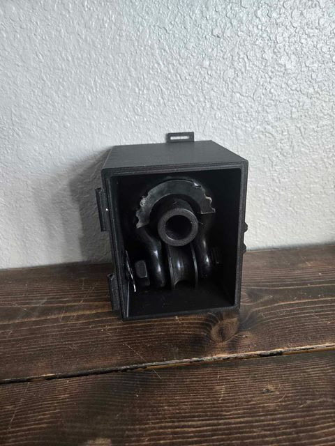 Shackle Box