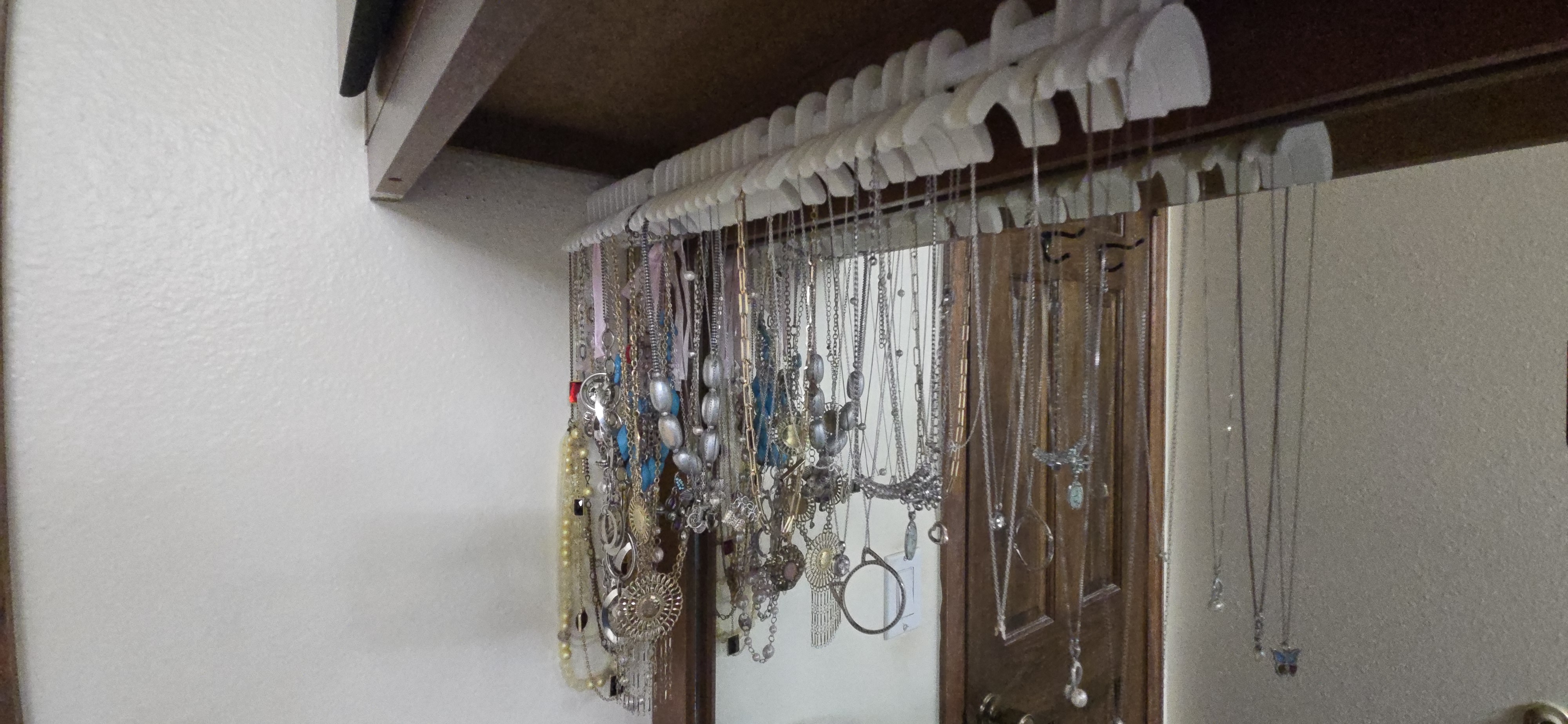 Necklace Hanger