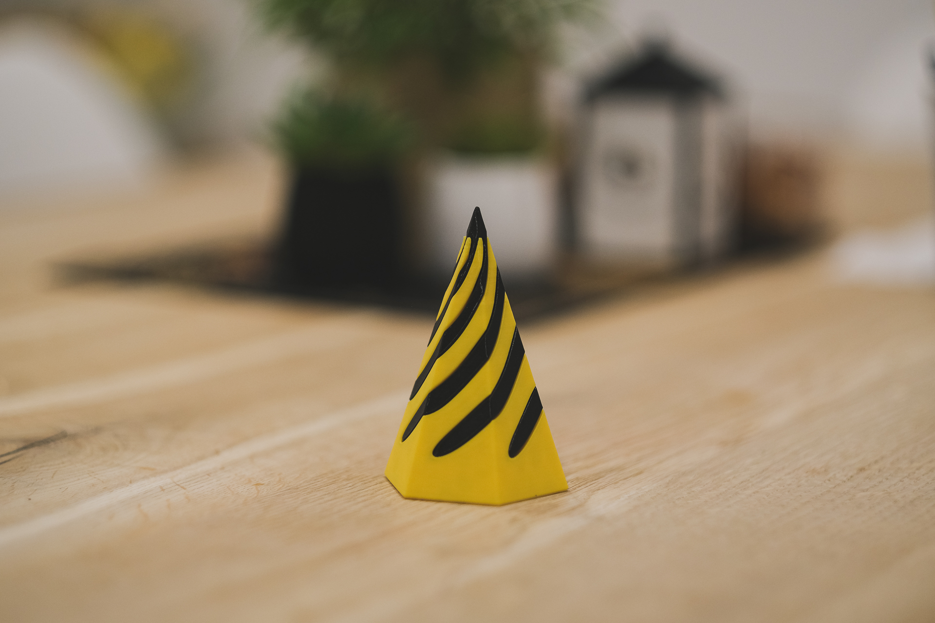 Miniatura 2 do modelo 3D Impossible Passthrough Hexagon