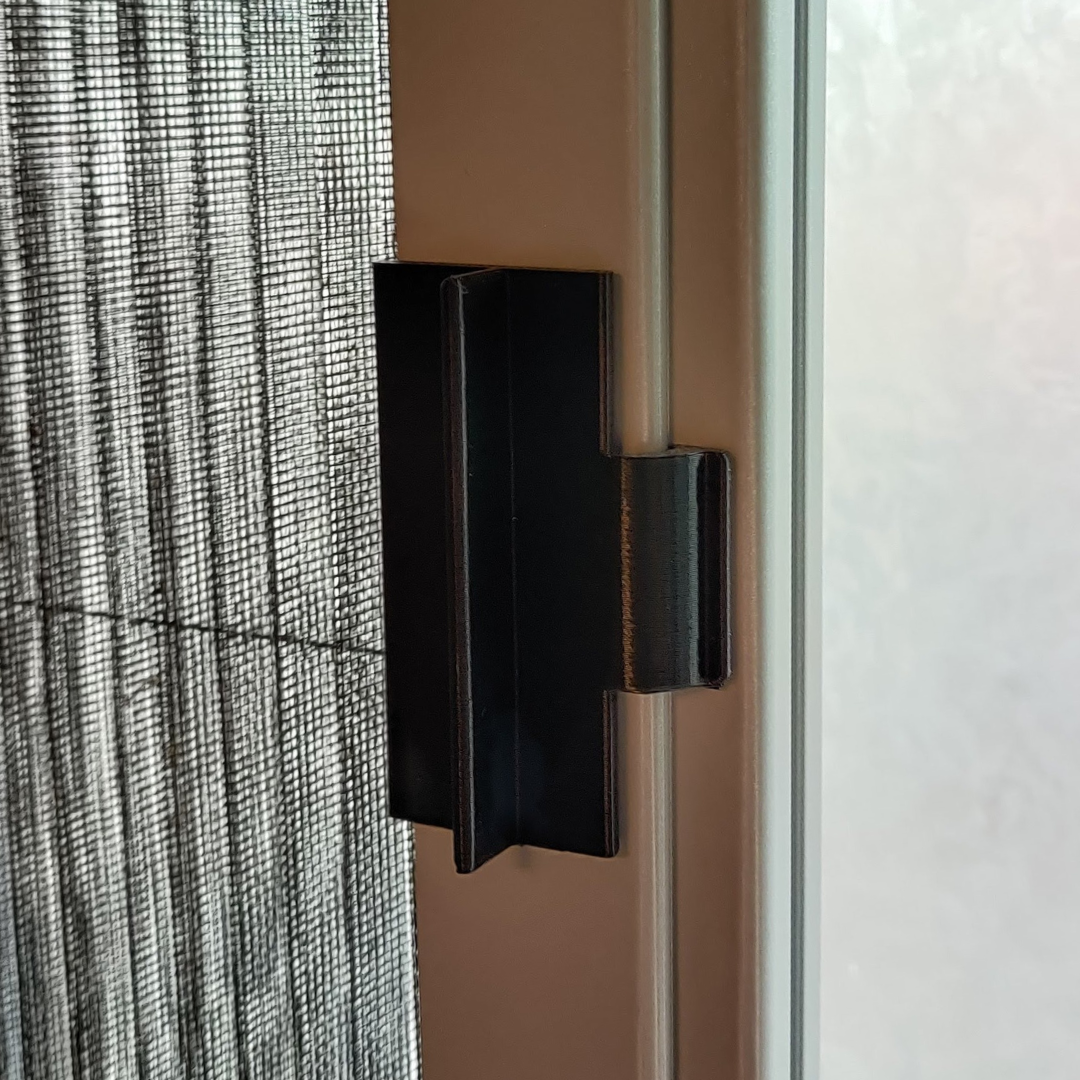 Handgrip for mosquito screen.