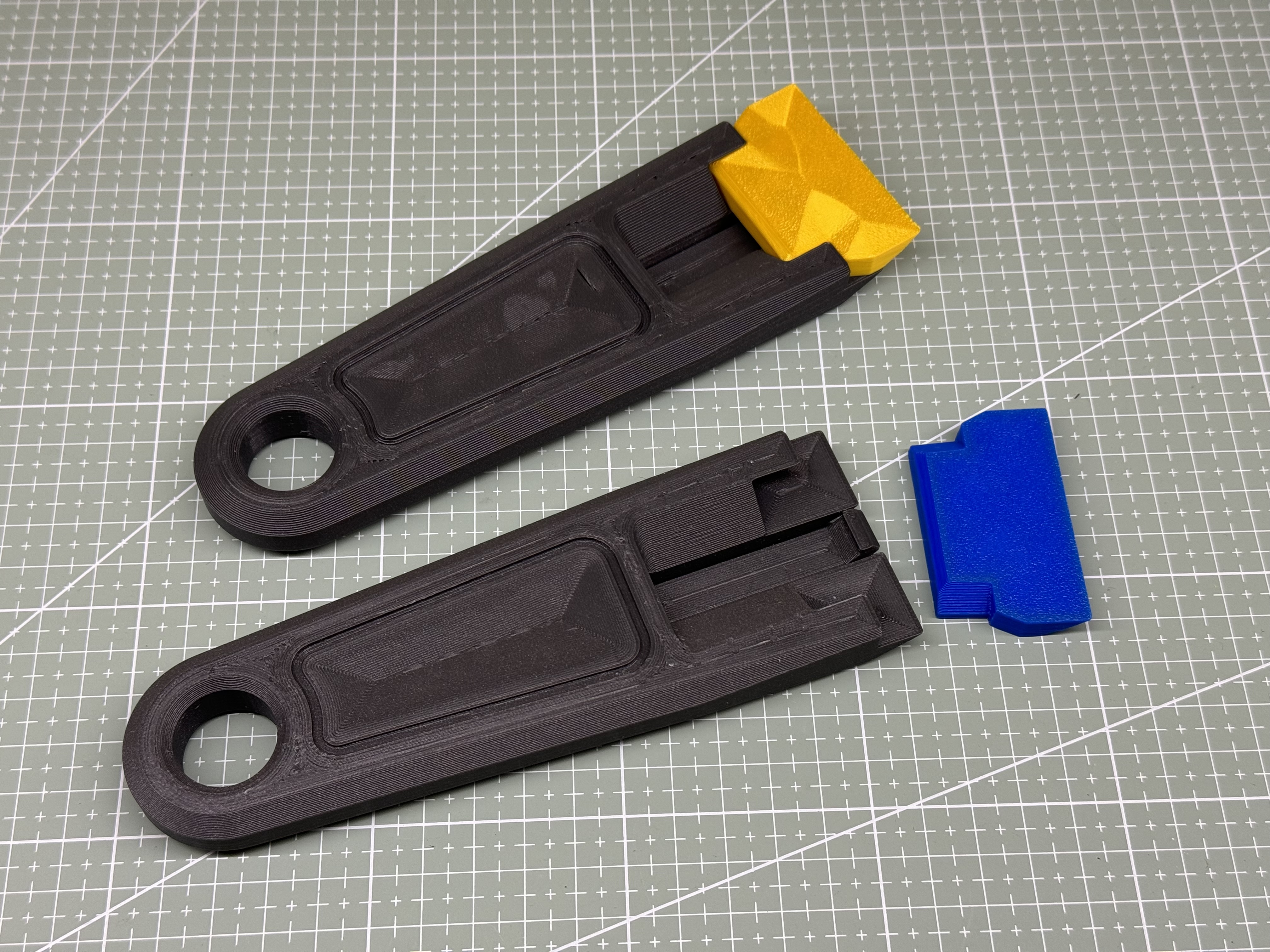 Bed Scraper