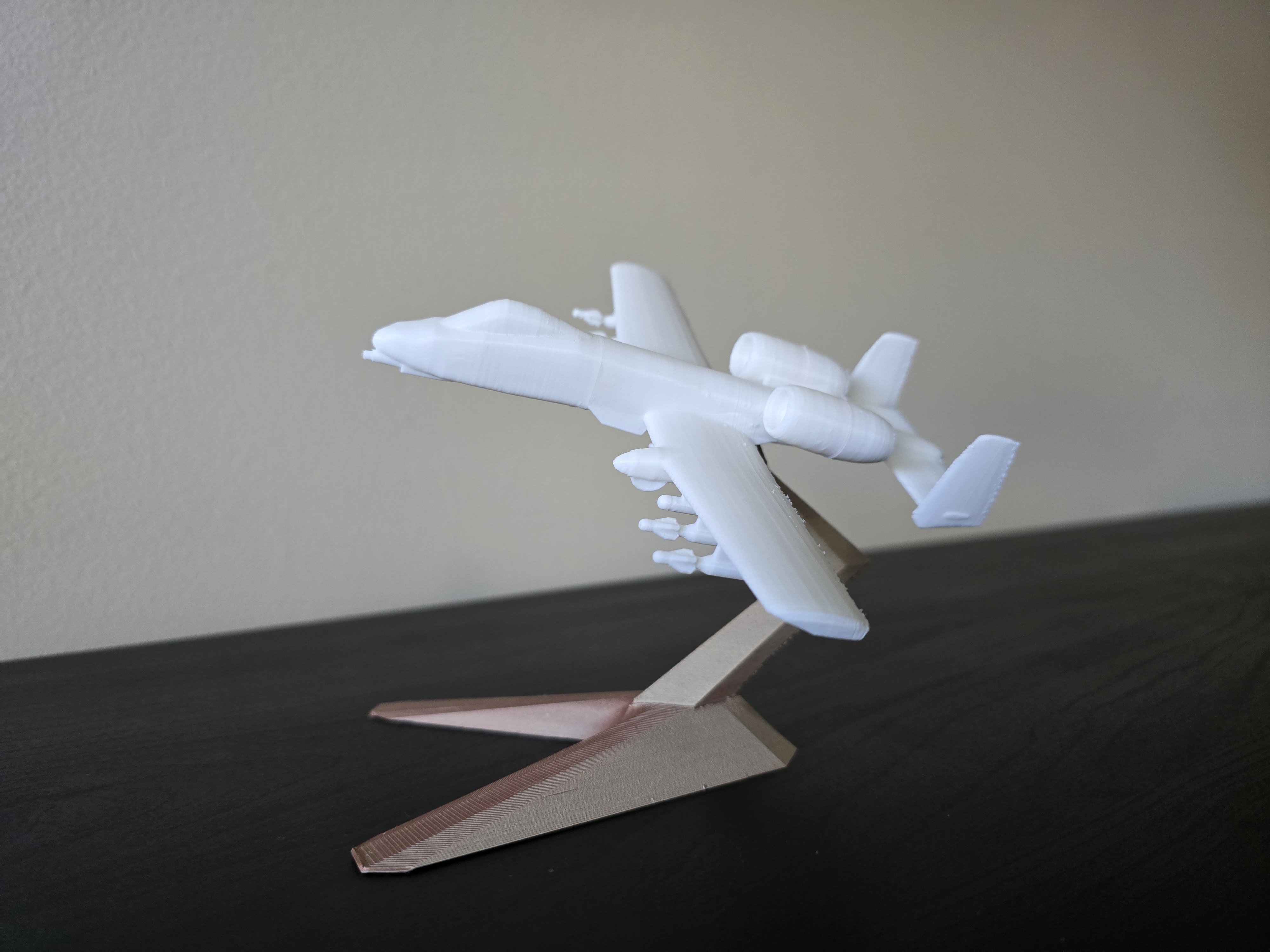 A10 Warthog - Model & Display Stand