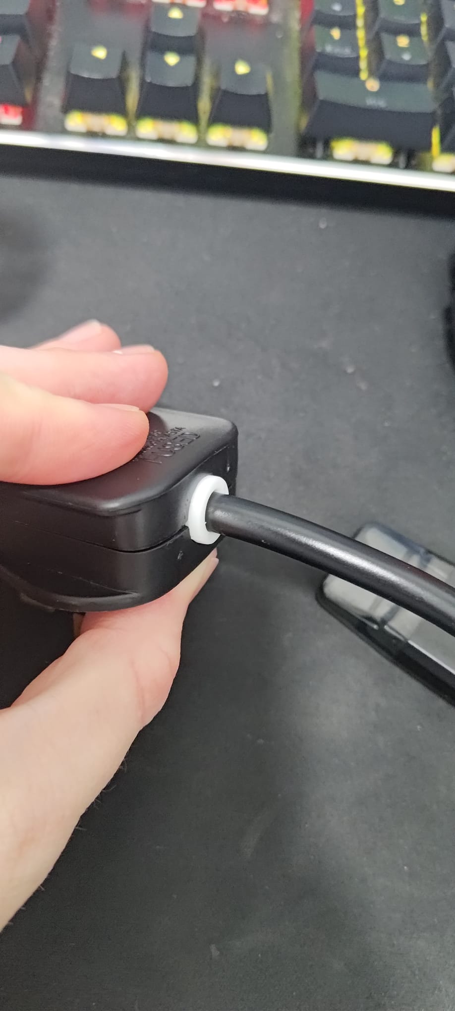 UK plug Gap filler