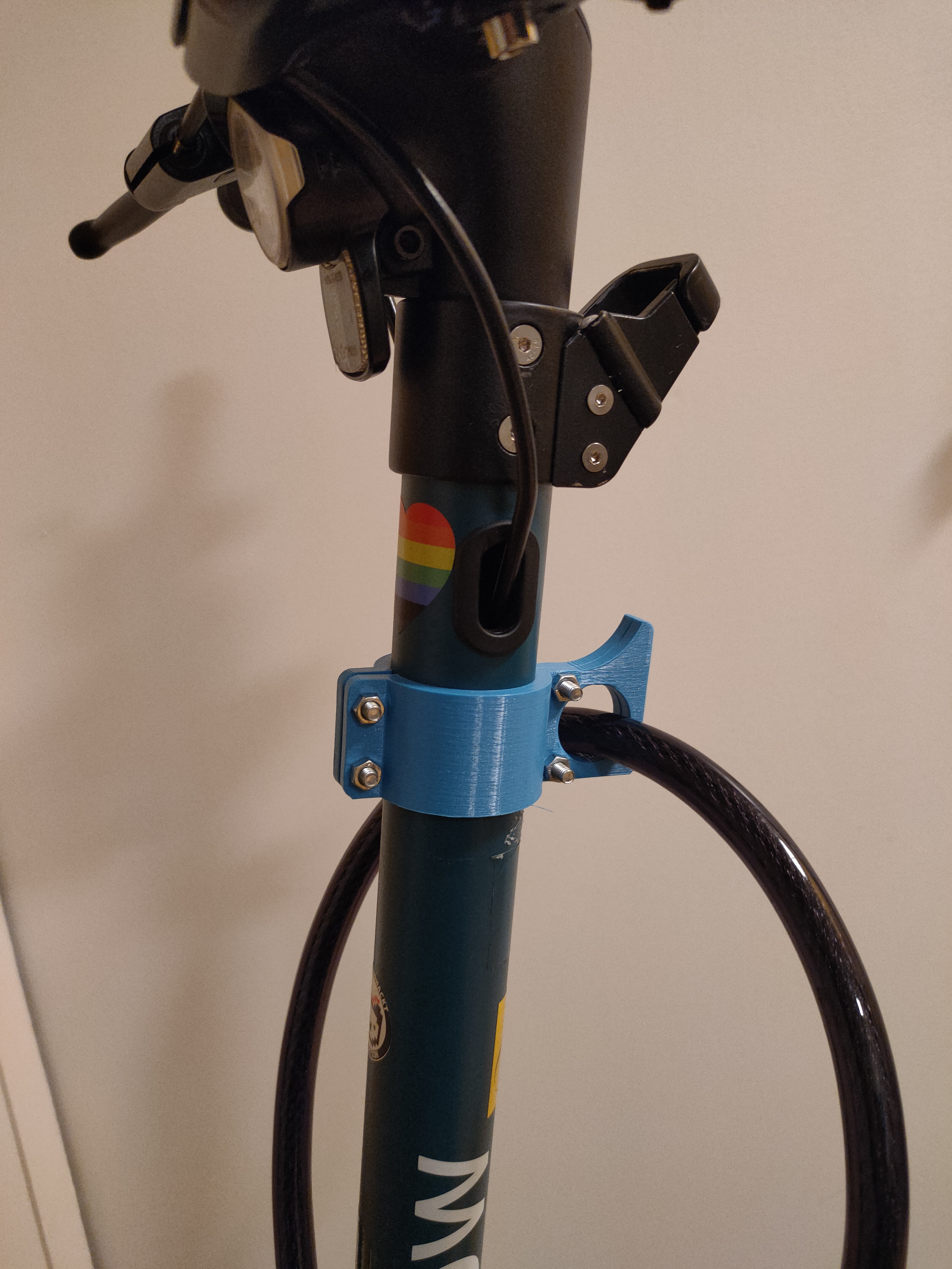 SoFlow SO4 Vertical Bar Lock- and Bag- Hook