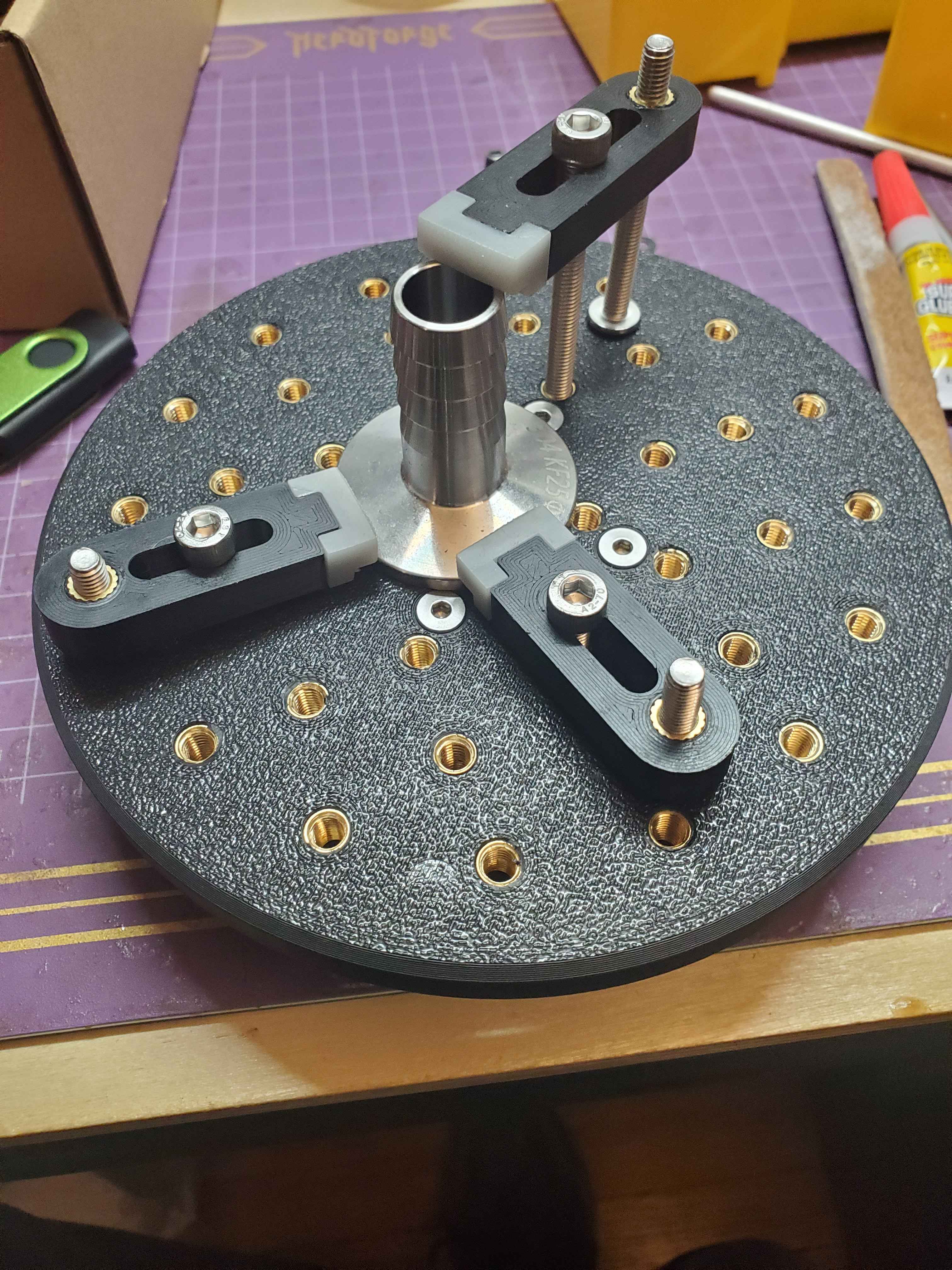 E-Series Fixture Plates and Straps