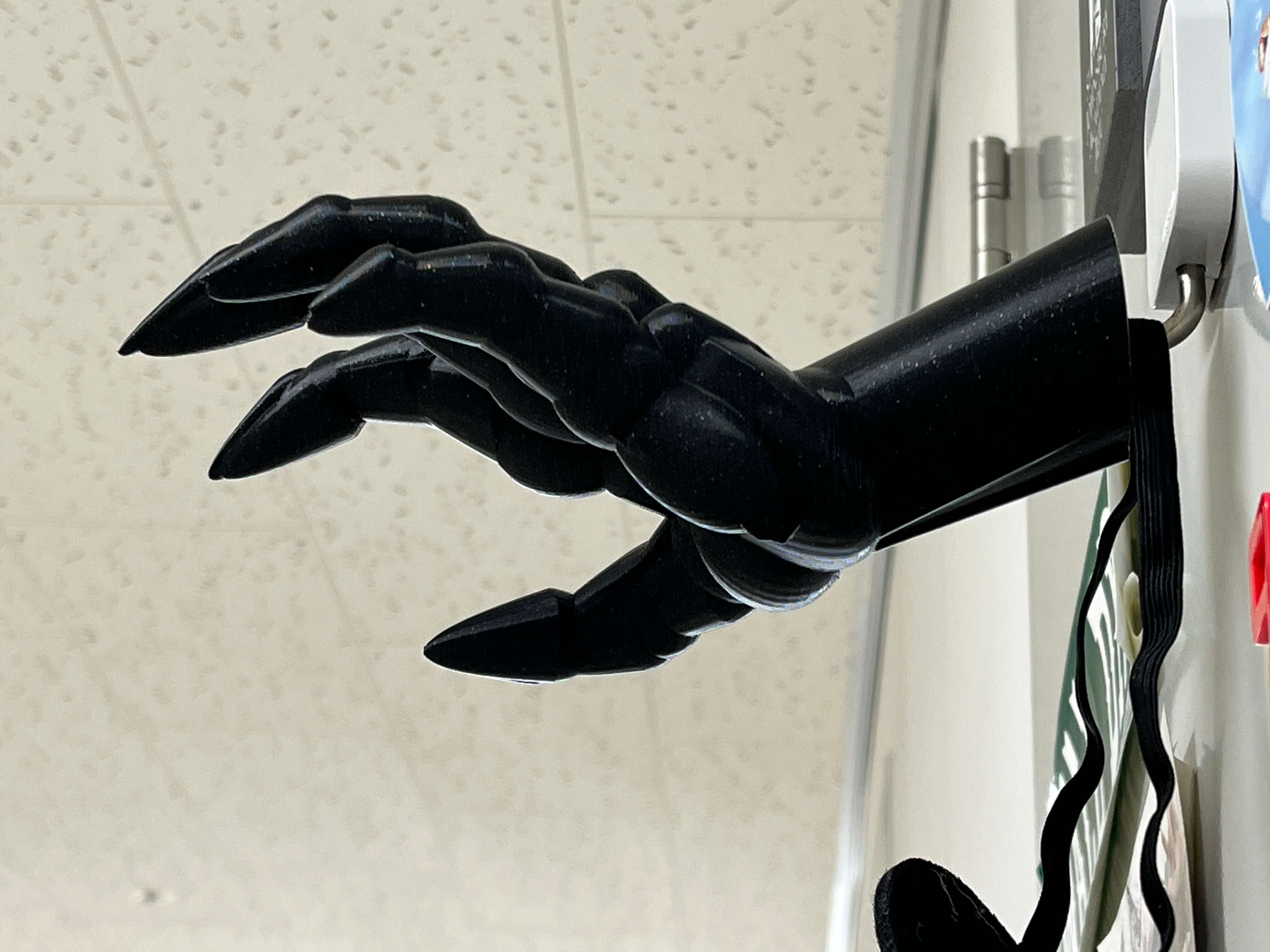 Spooky Hand (wall mounted)