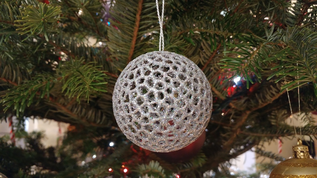 Christmas Ball (70 mm)
