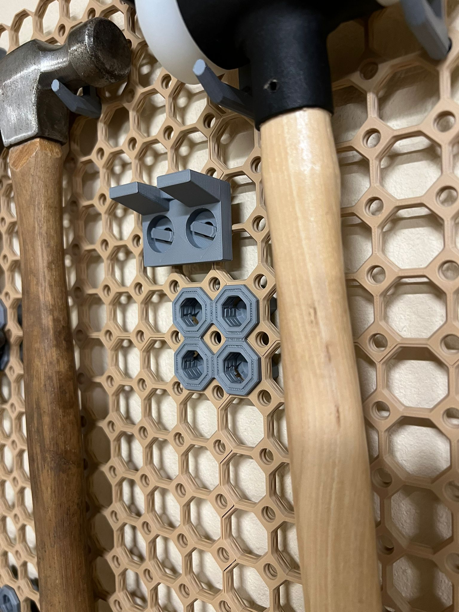 Locking pliers multiboard holder — thumbnail 2