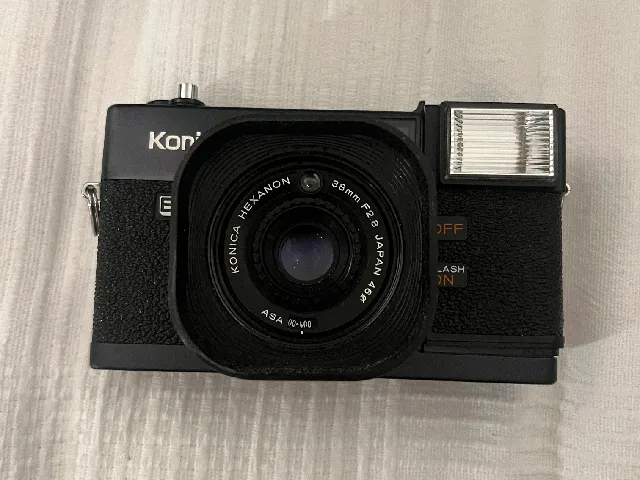 Lens hood for Konica C35 series camera