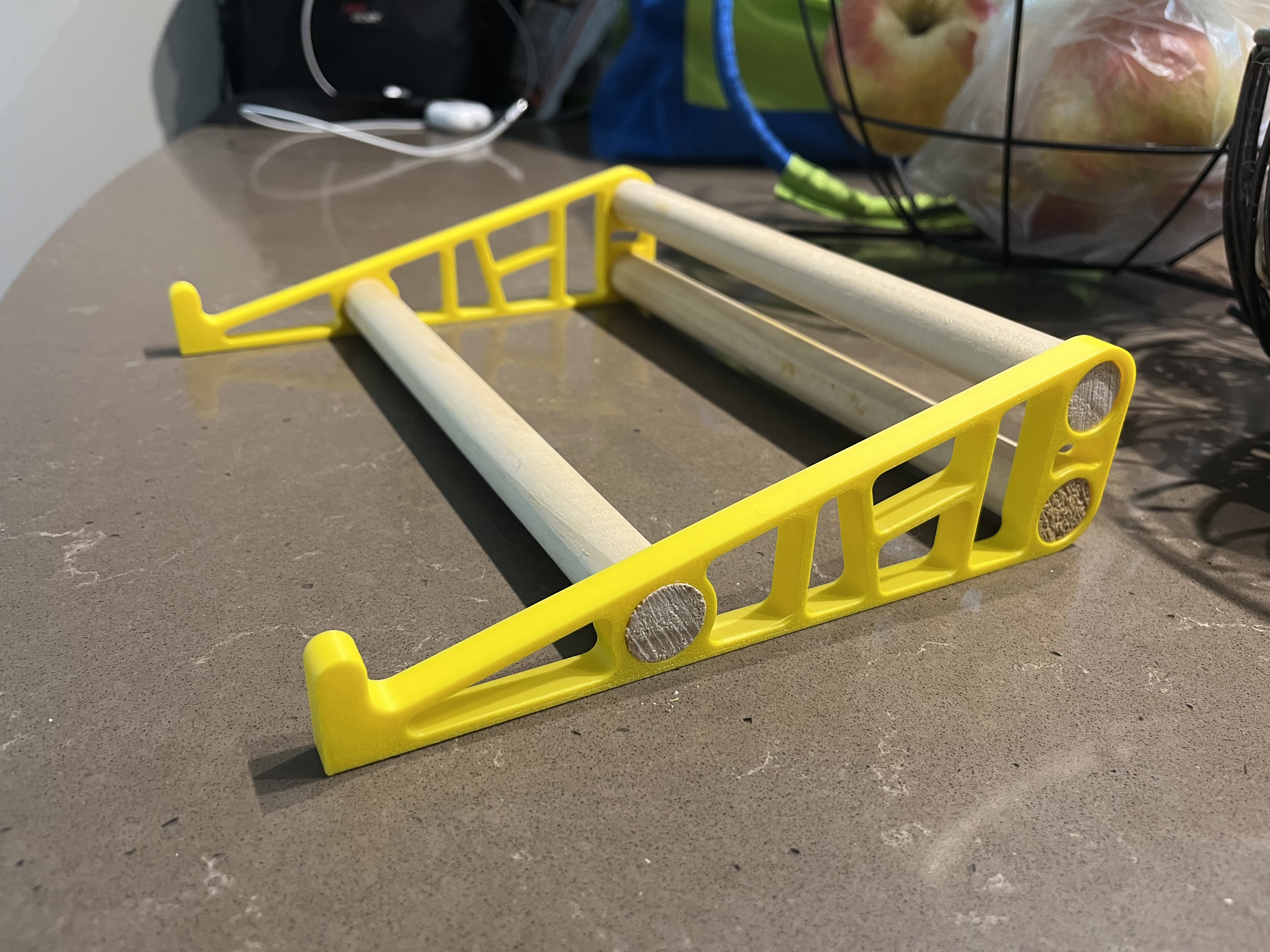 iPad/Laptop Stand