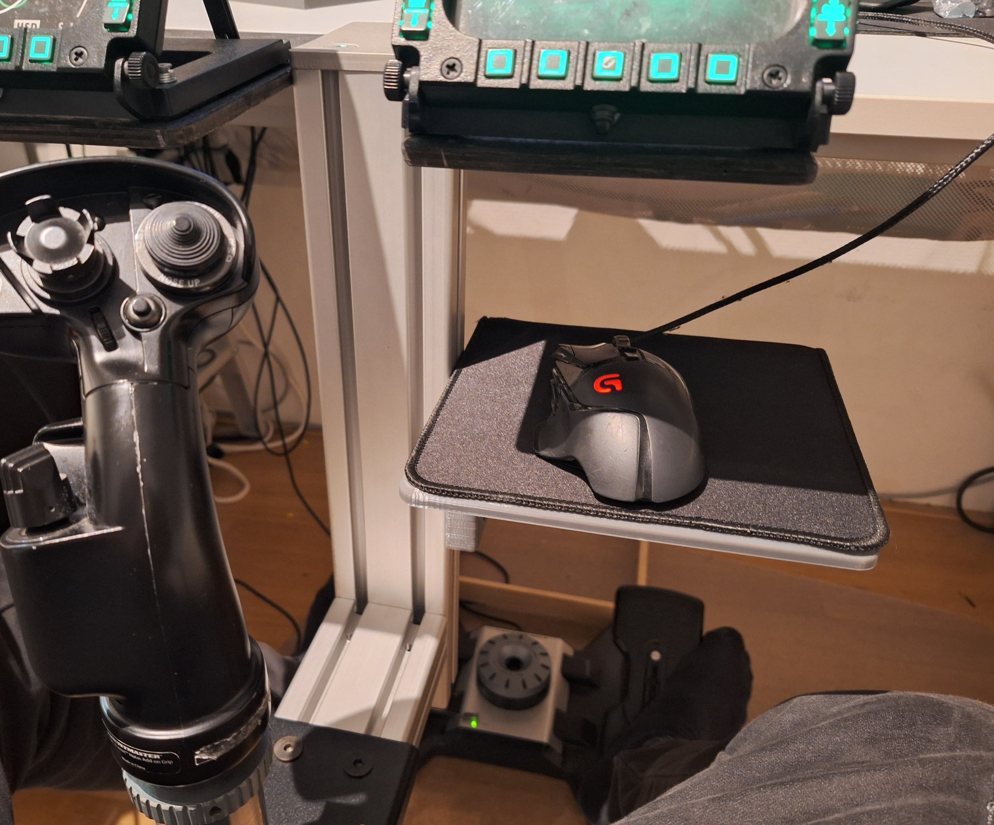 MonsterTech Simpit Bolt-On Mousepad