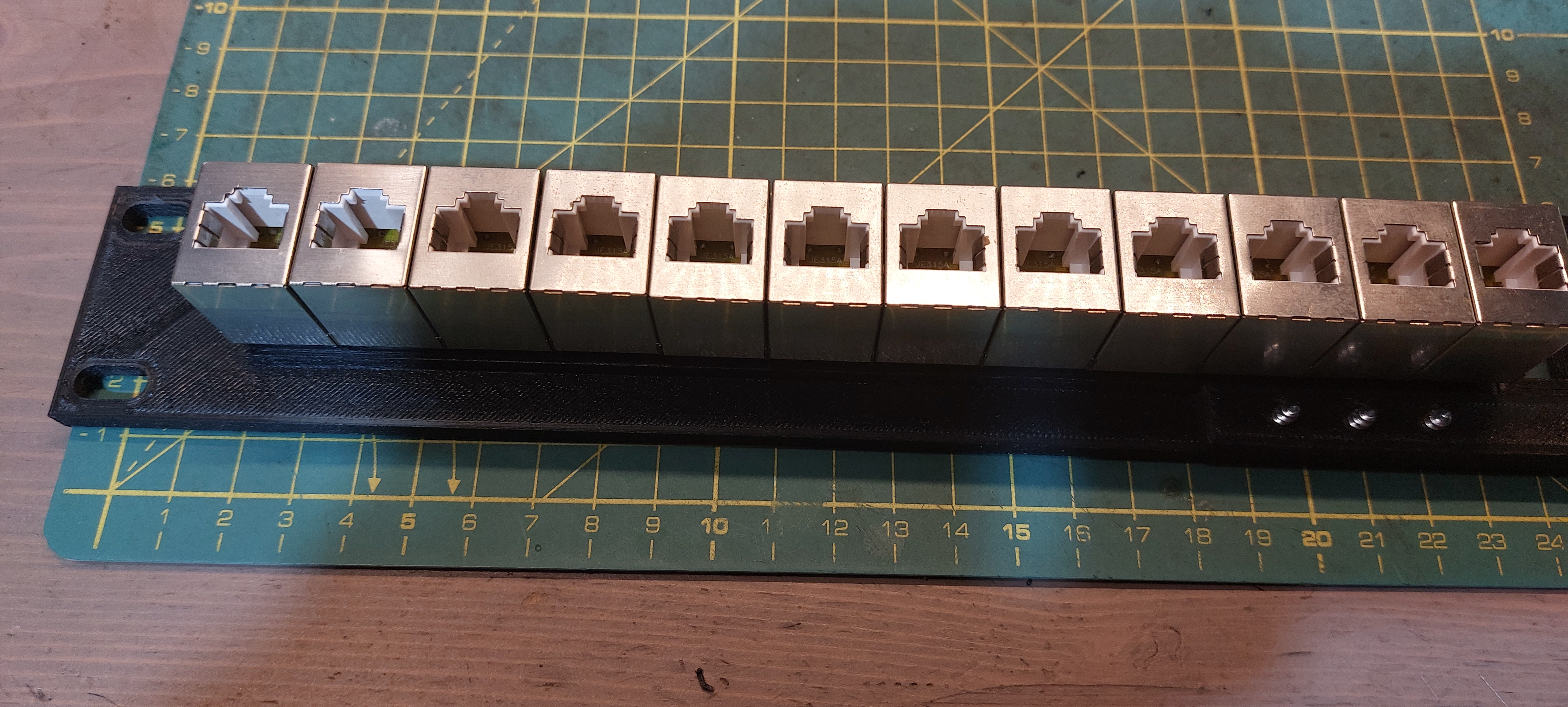 Miniatura 4 do modelo 3D Patch Panel 19"