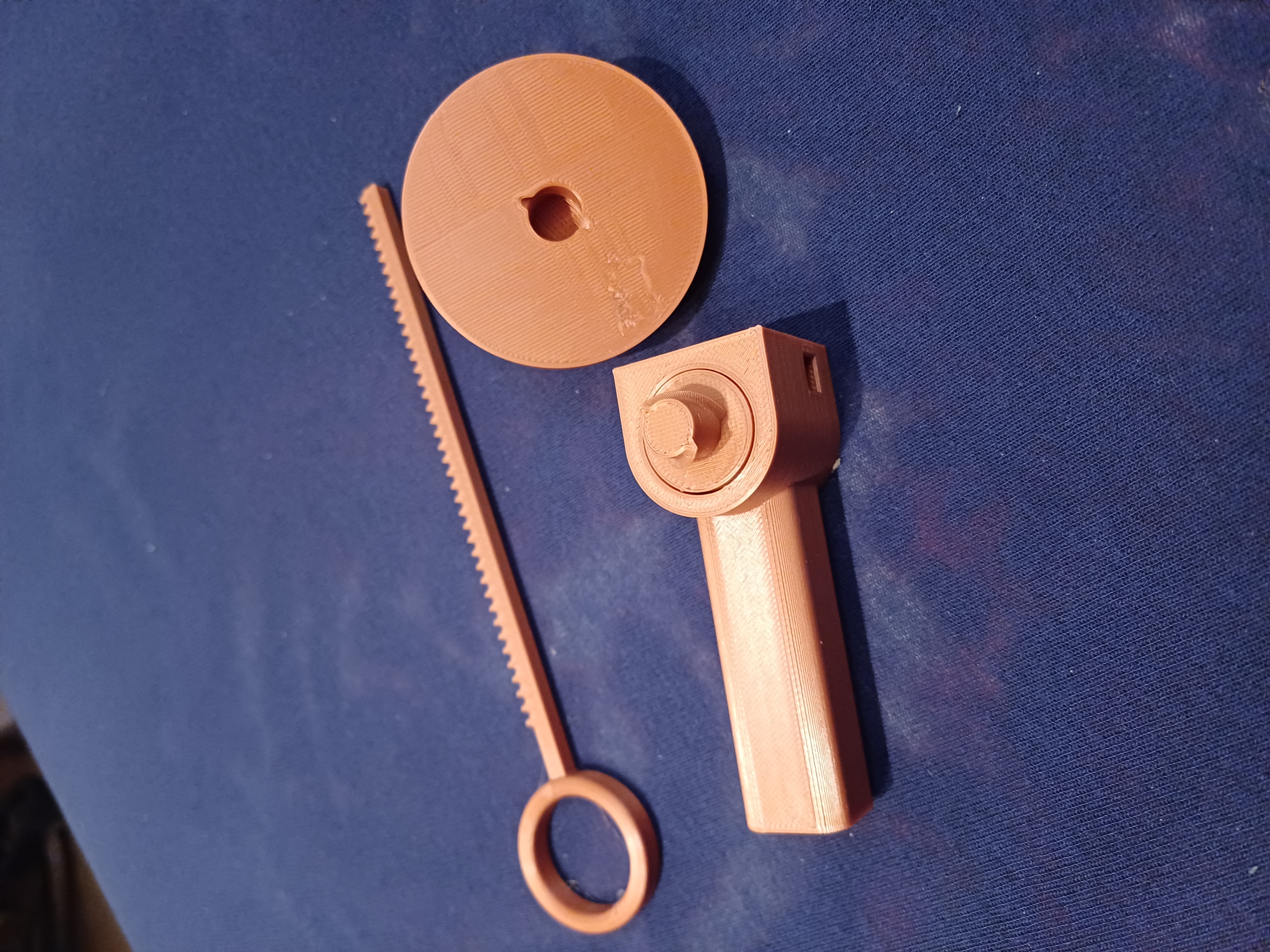 Geared puller spinning top — miniatura 2