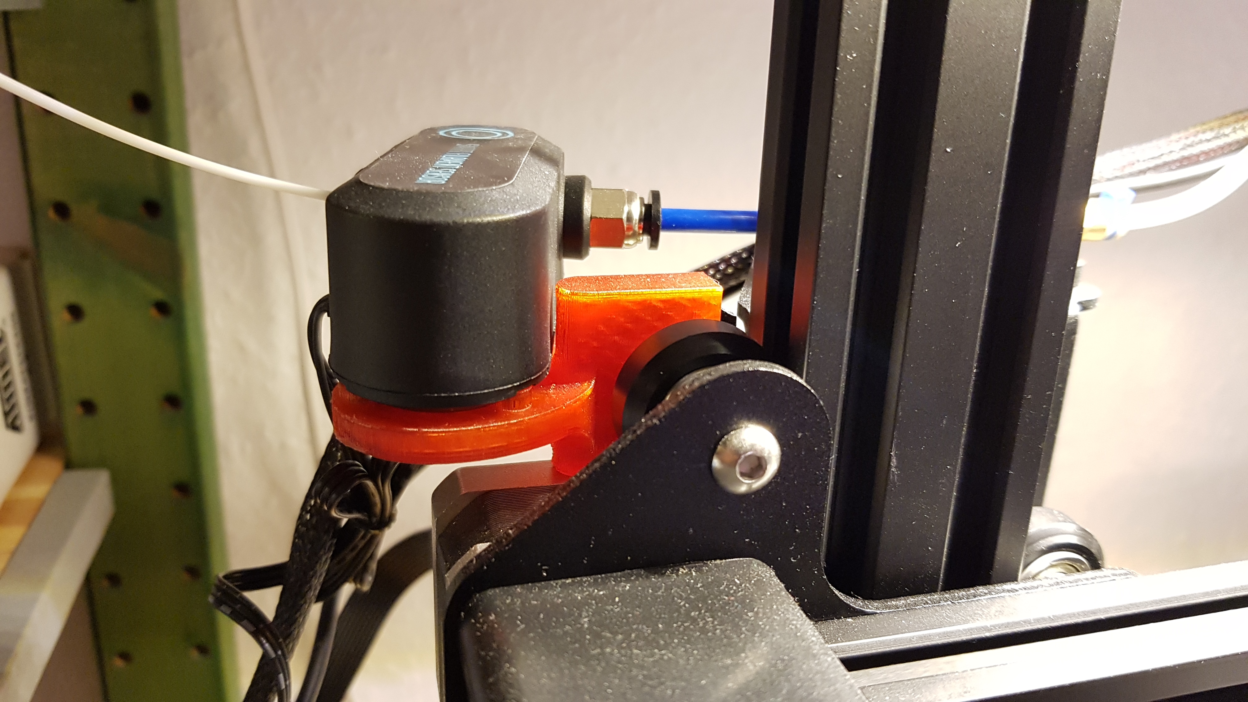Smart Filament Sensor holder for Ender 3 Pro for dual gear extruder
