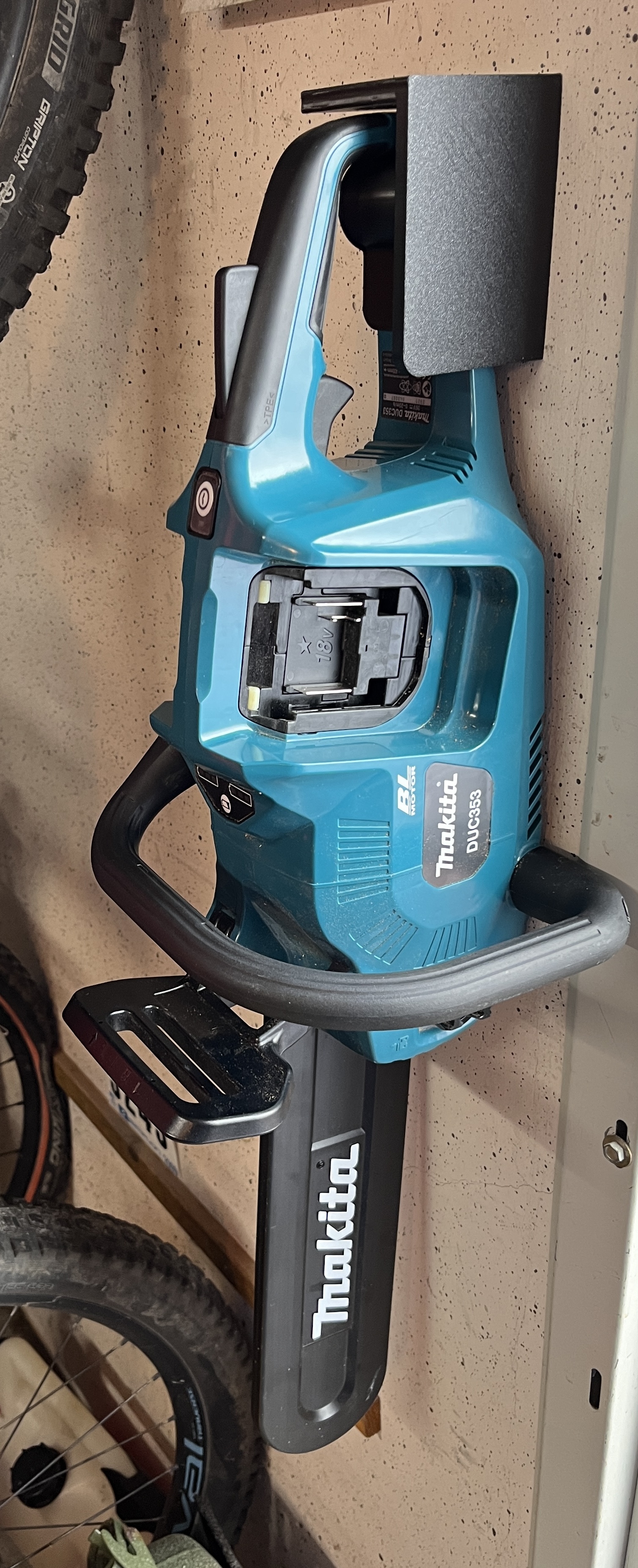 Wandhalter für MAKITA Kettensäge DUC353