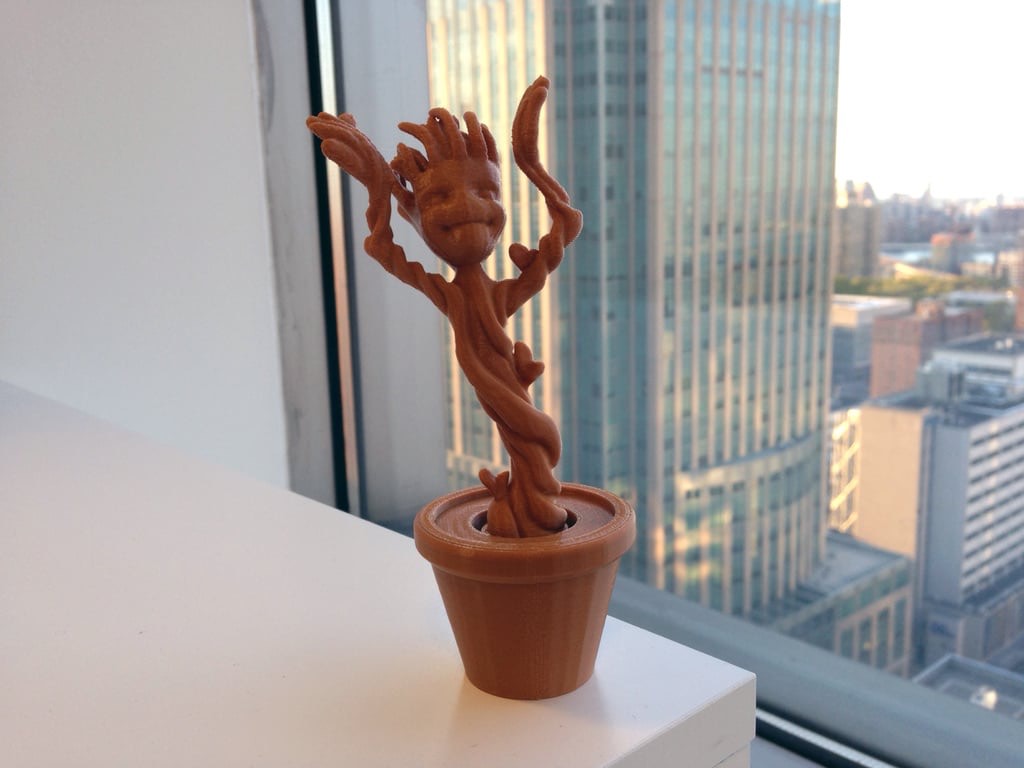 Miniatura 2 do modelo 3D Dancing groot