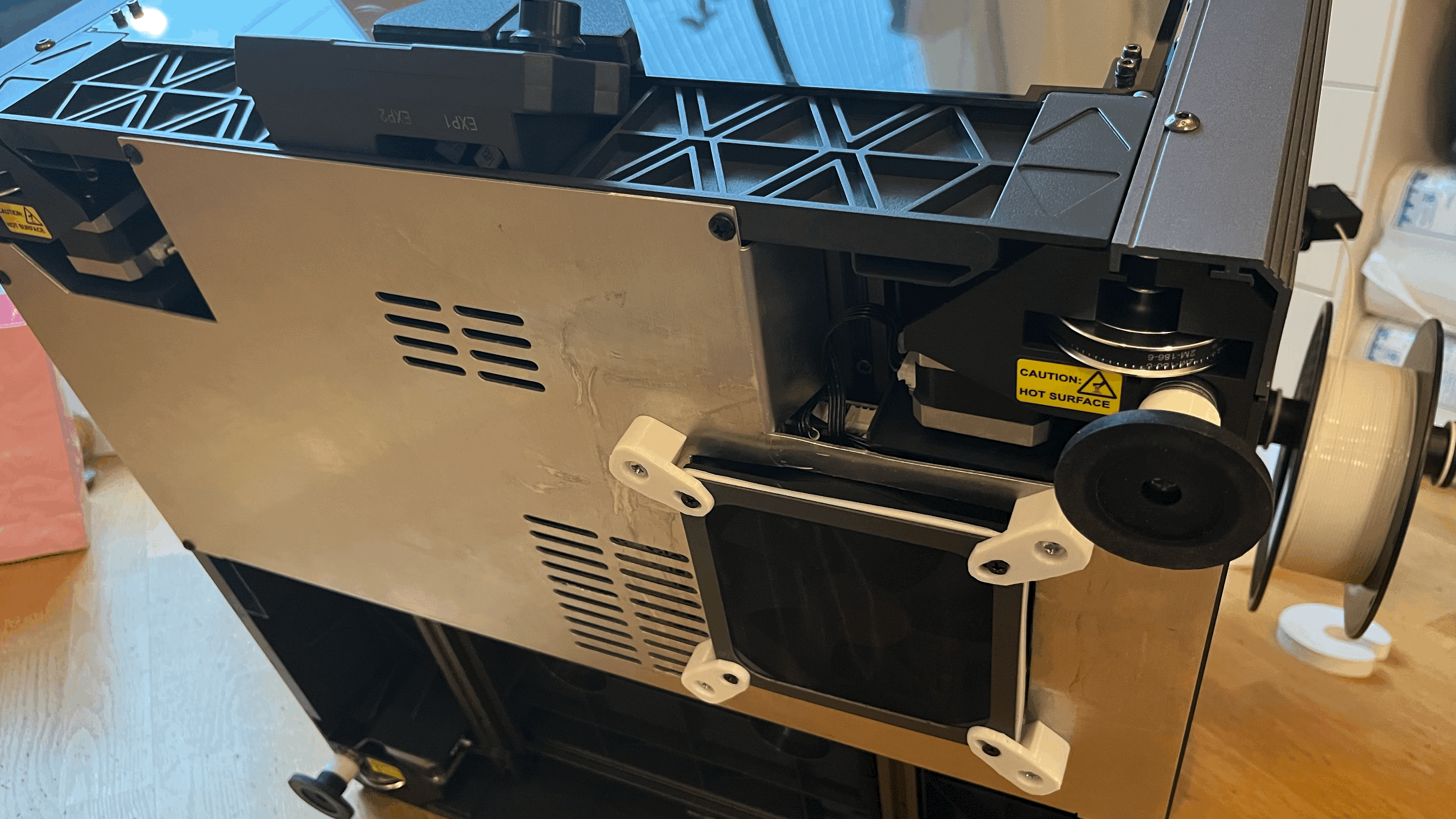 Low profile mainboard fan mount for Sovol SV08