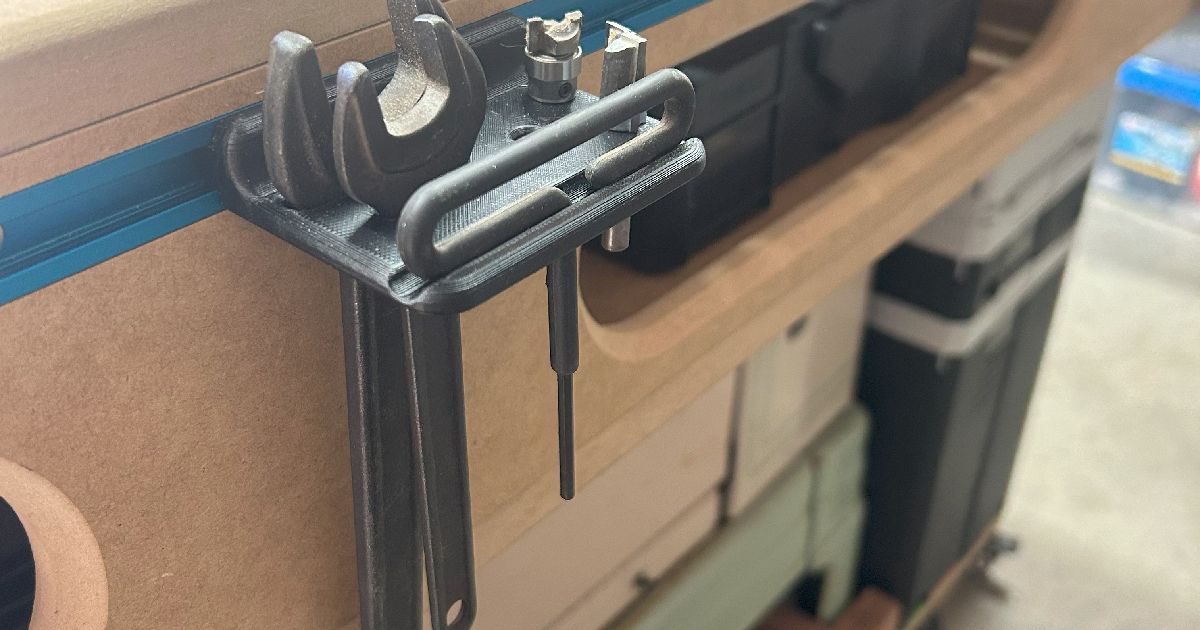 T-Track Tray - Router Bits & Tools by schuyliving | Download free STL ...