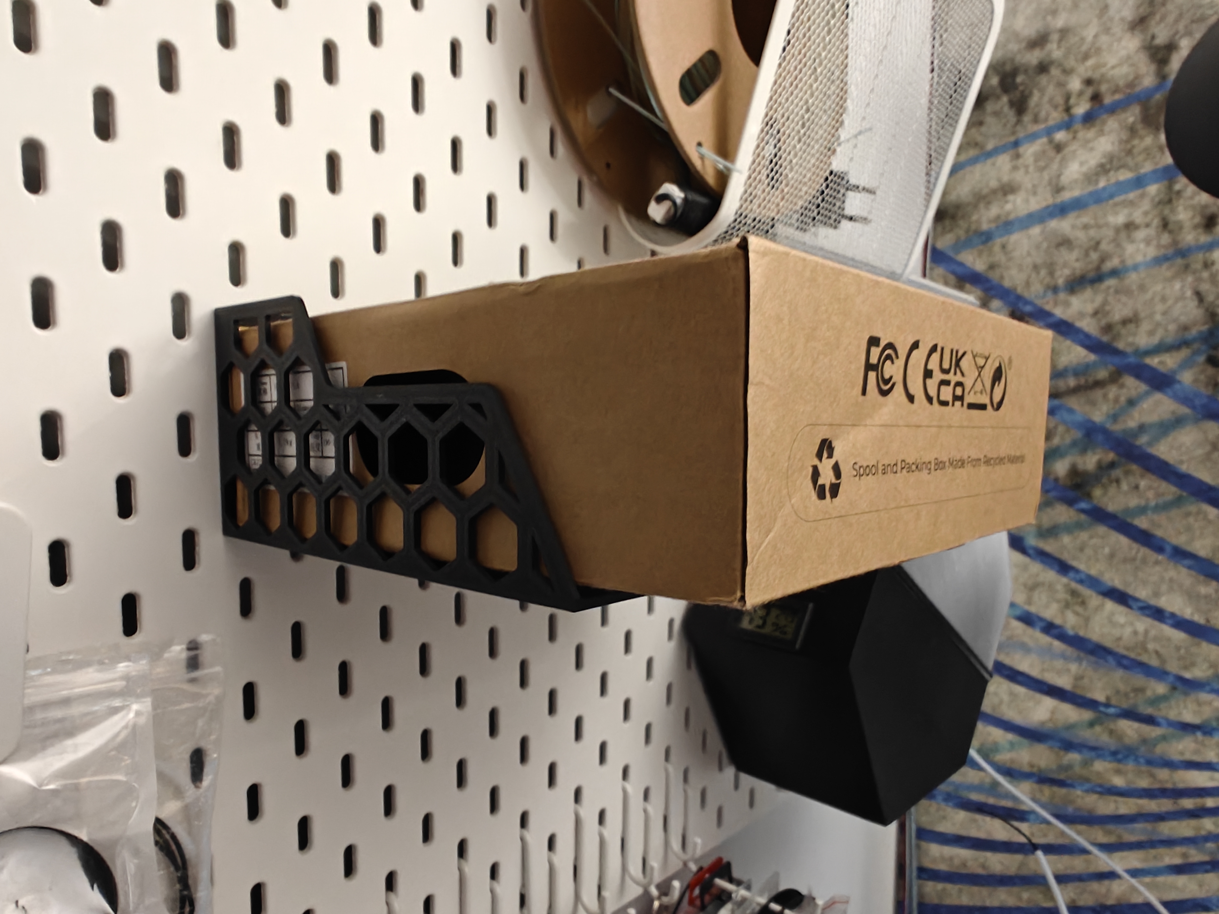 Ikea skadis shelf for filament boxes