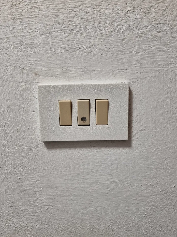 VIMAR Serie 8000 Schalter - 1-polig 10A Taster Schalter