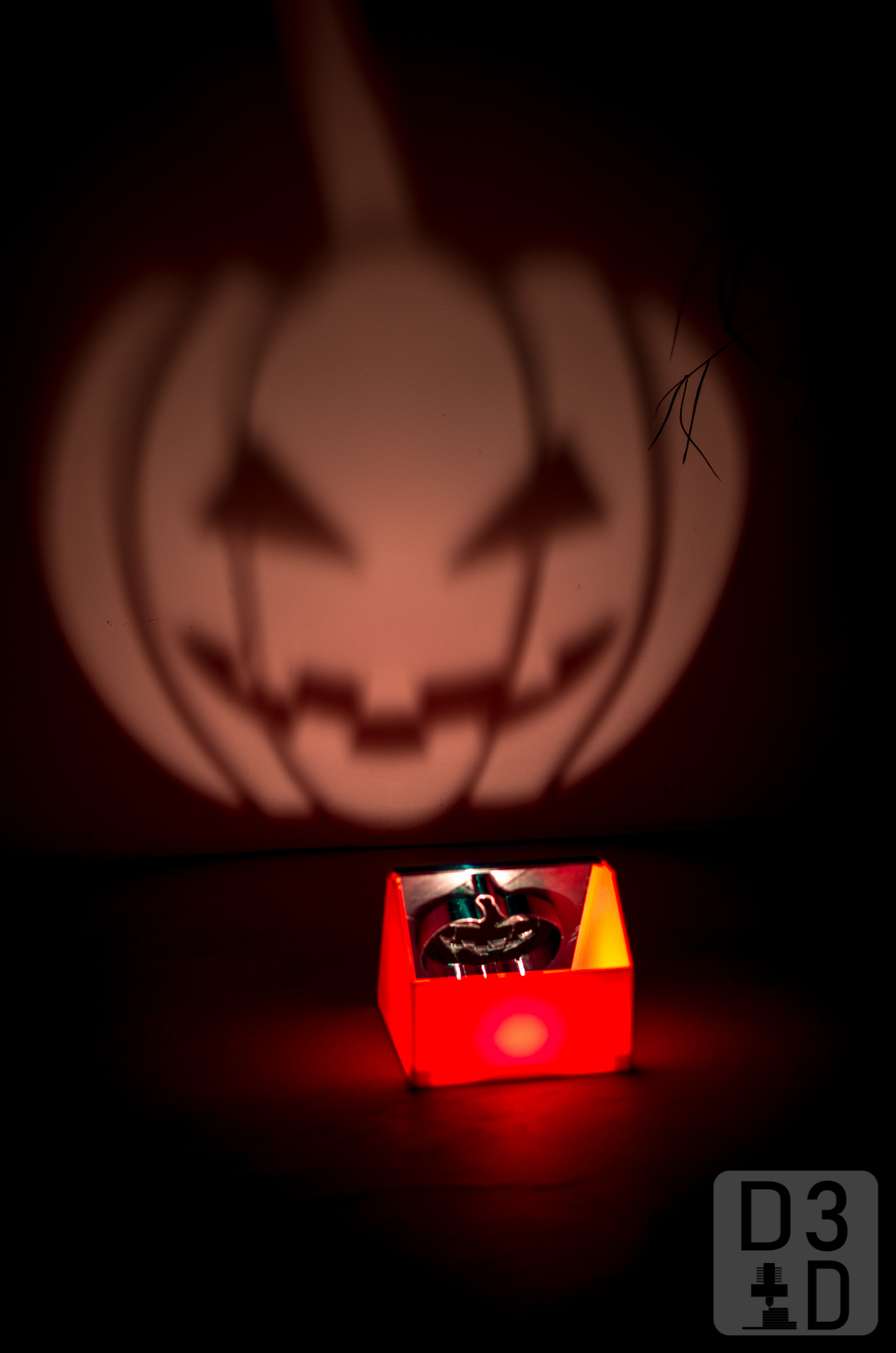 Halloween tealight projector