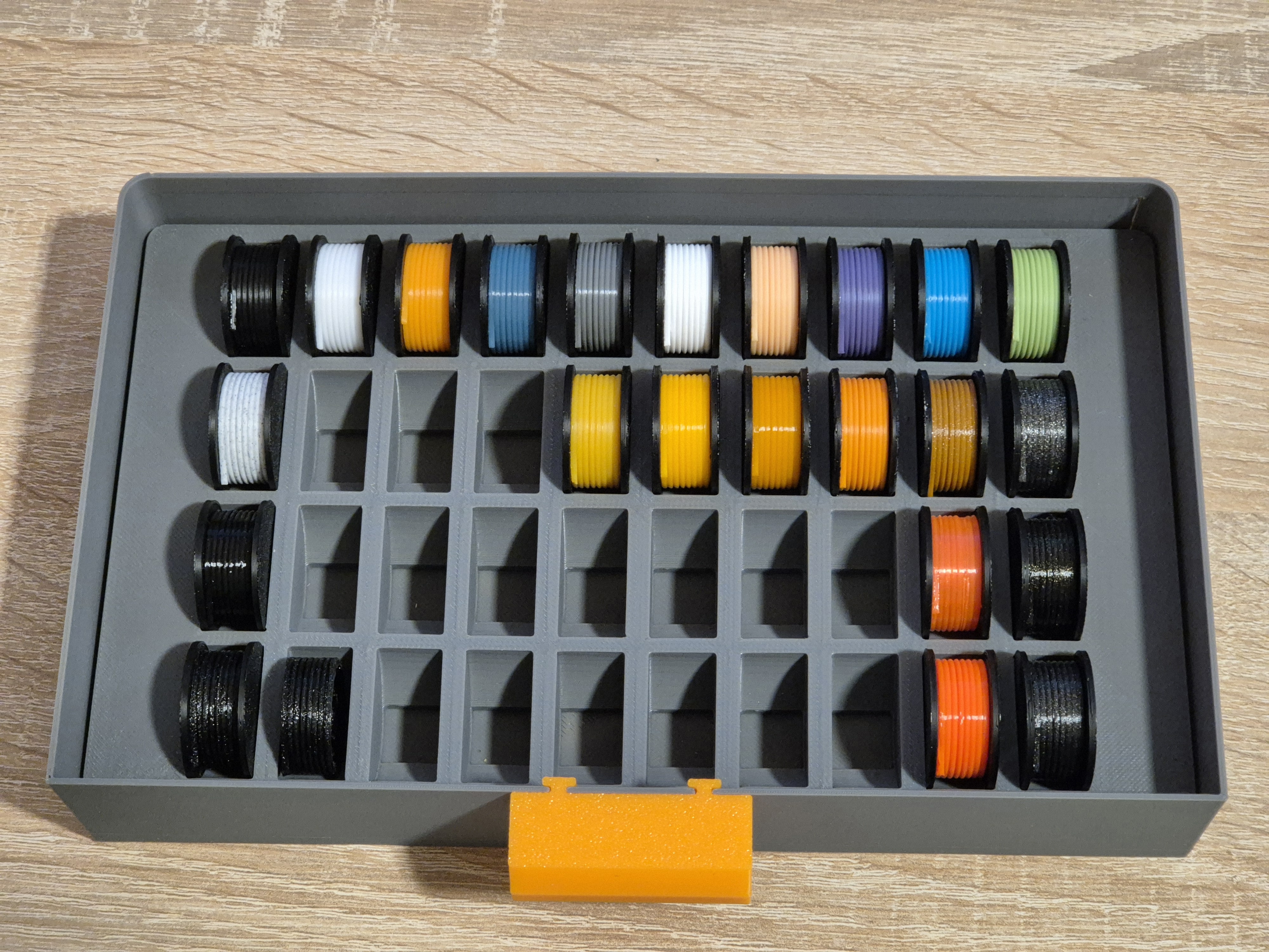 Mini Spool Swatch - Low Profile Tray and threaded spools