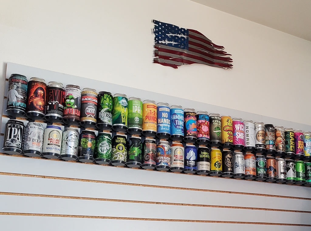 Slatwall Can Mount