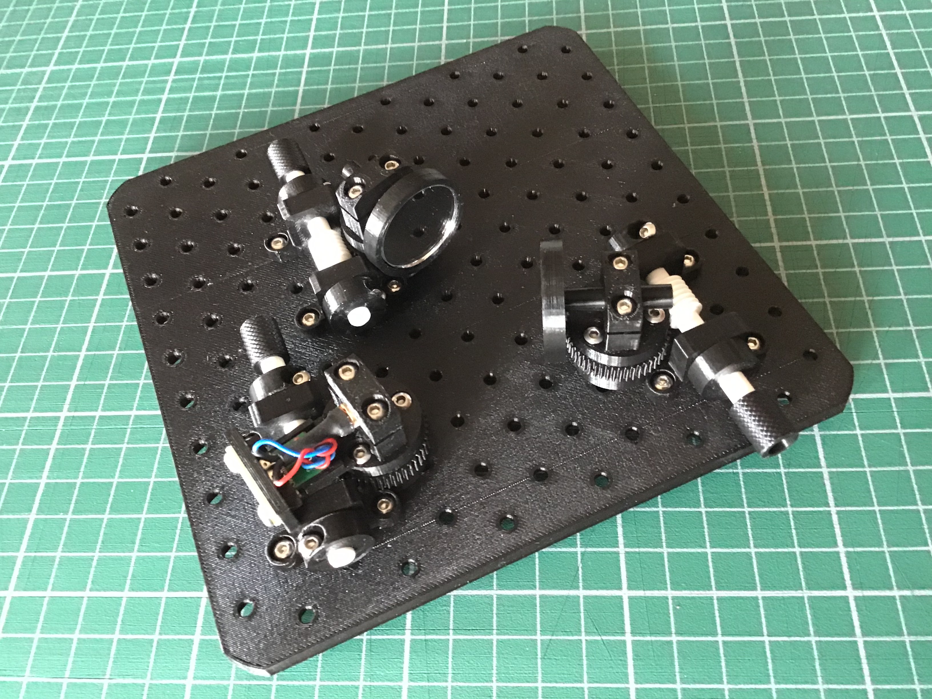 Mini Optical Alignment Mechanism & Workbench — thumbnail 3