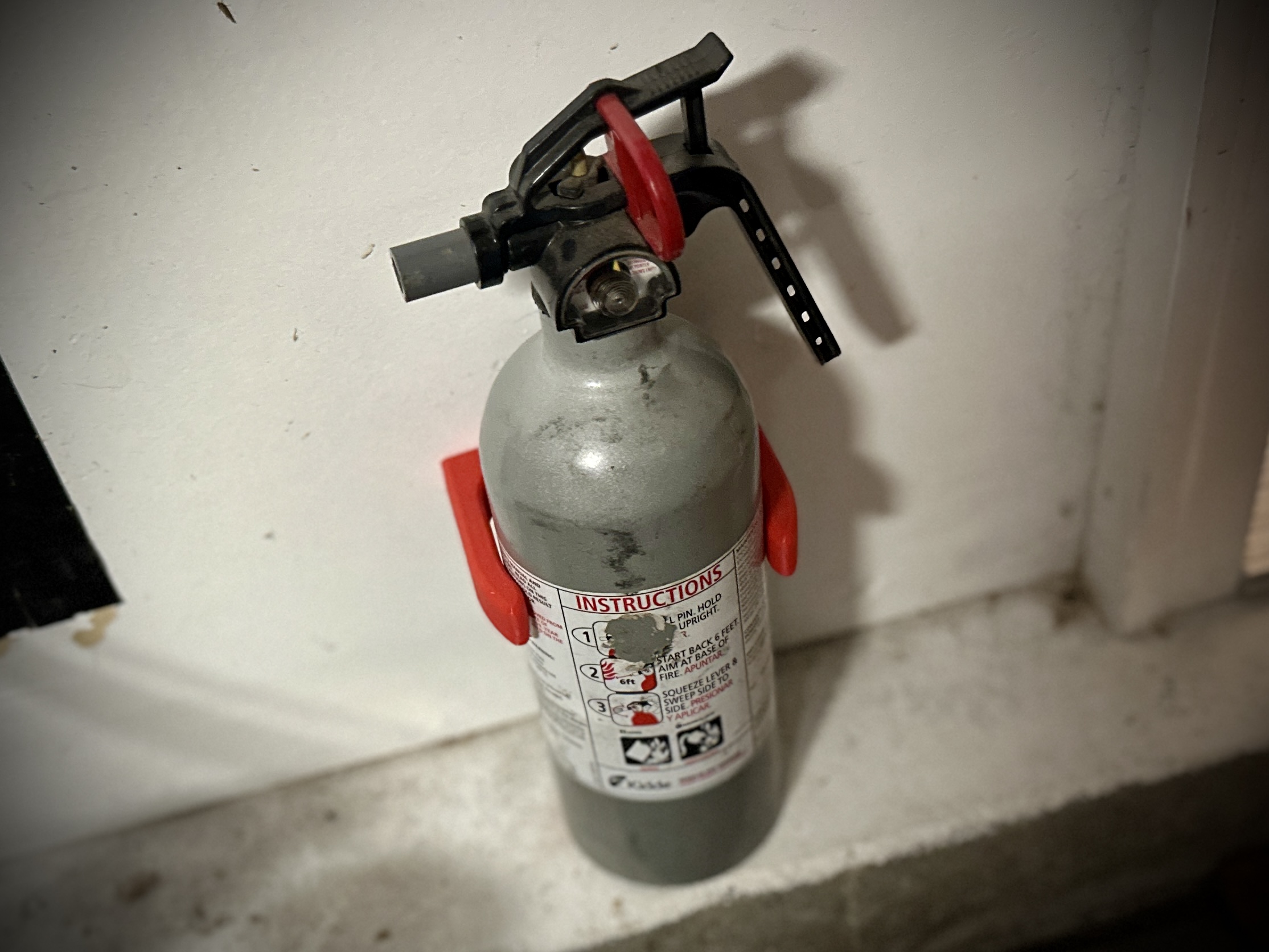 Fire Extinguisher Bracket (Light Duty)