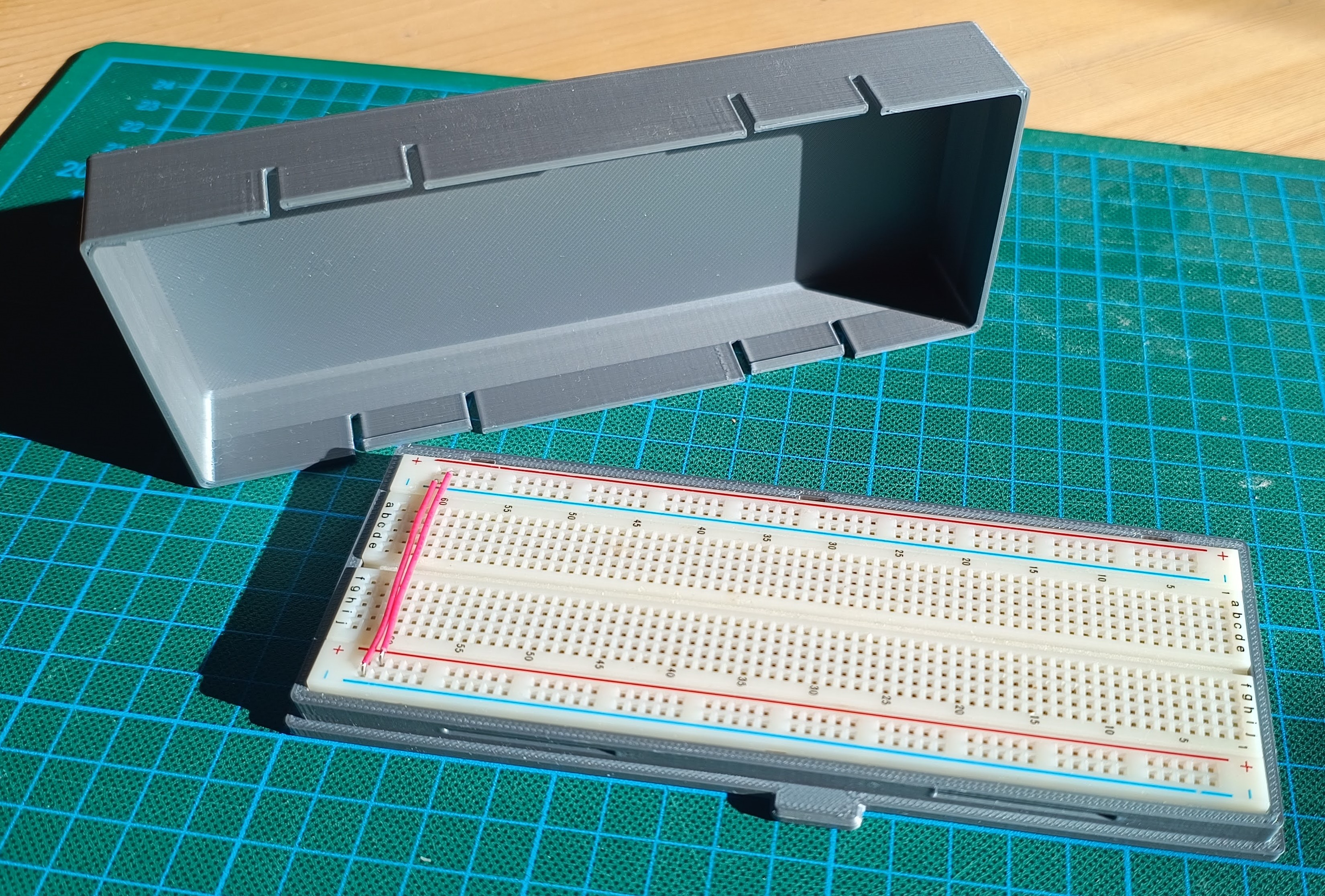 Breadboard protector — miniatura 2