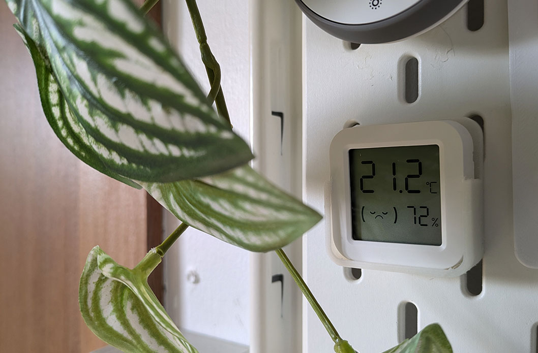 Wall mount holder for Xiaomi climate sensors for Ikea Skådis board