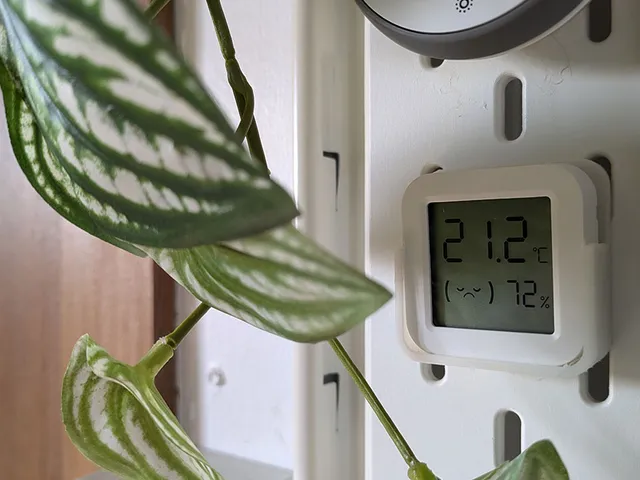 Wall mount holder for Xiaomi climate sensors for Ikea Skådis board