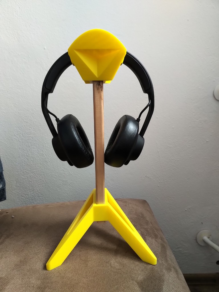 Headphones stand