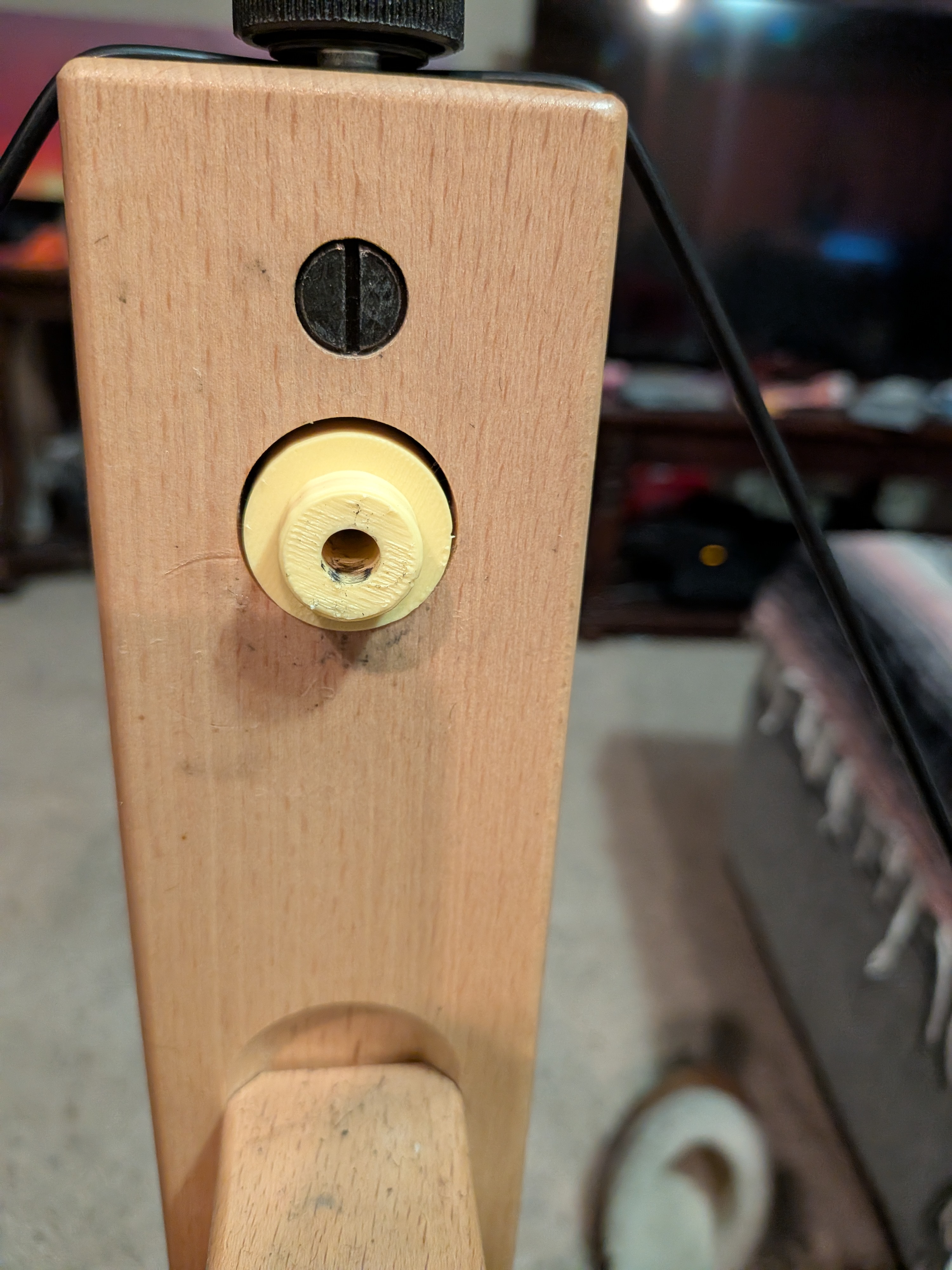 Louet spindle plug replacement