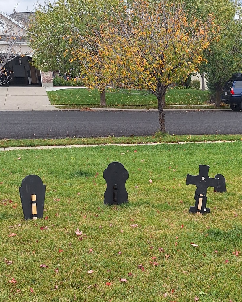 Halloween Tombstone Mounting Bracket by CJ Download free STL model