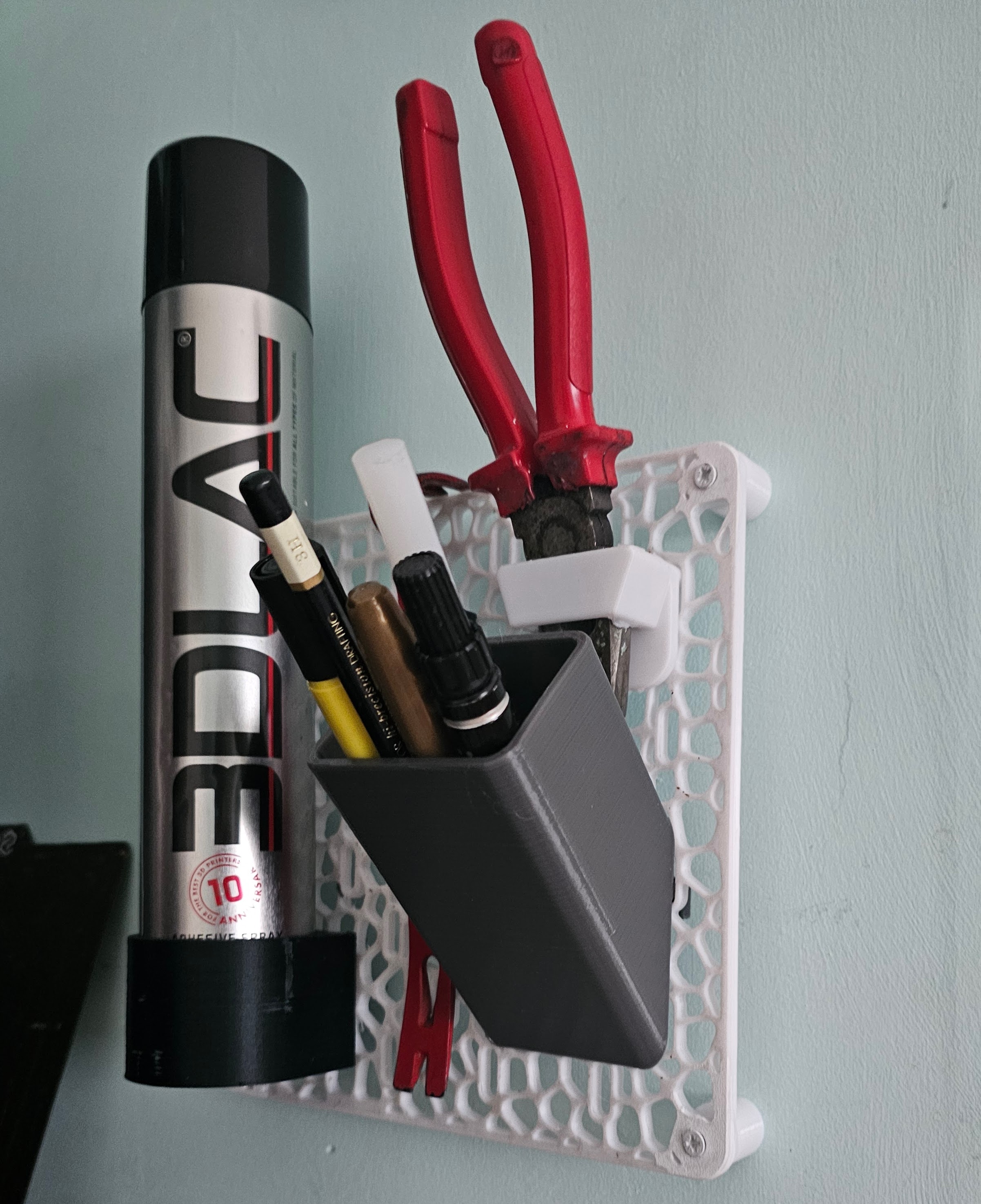 Skadis - Accessible pencil holder