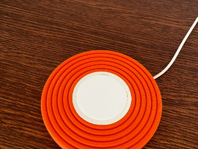 Magsafe stand - has holes for wallmounting.
