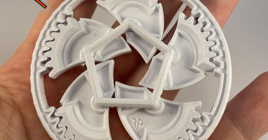 Iris mechansim print in place fidget by Pelixx01 Download free