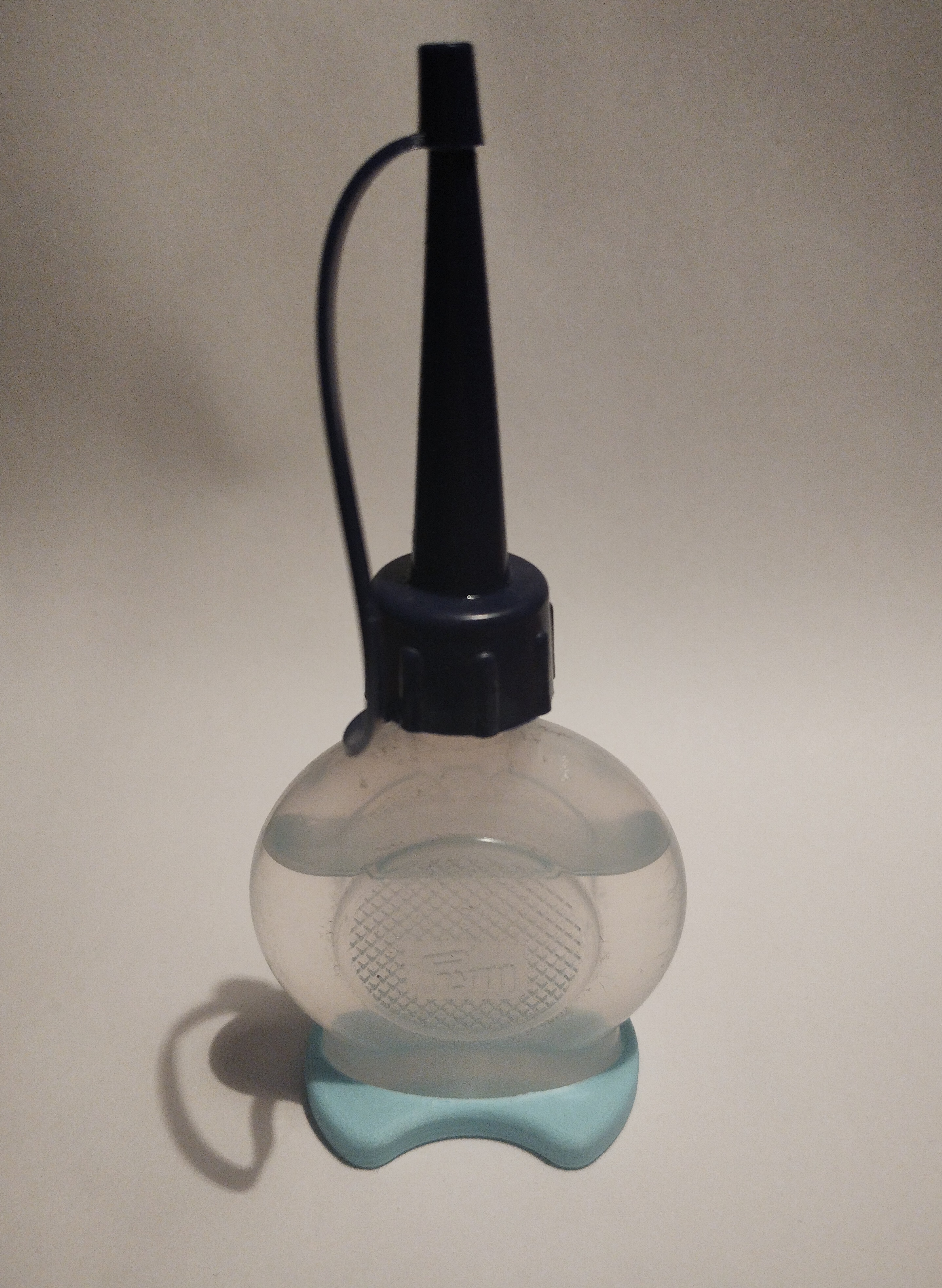 Prym 20ml sewing machine oil bottle stabilizer