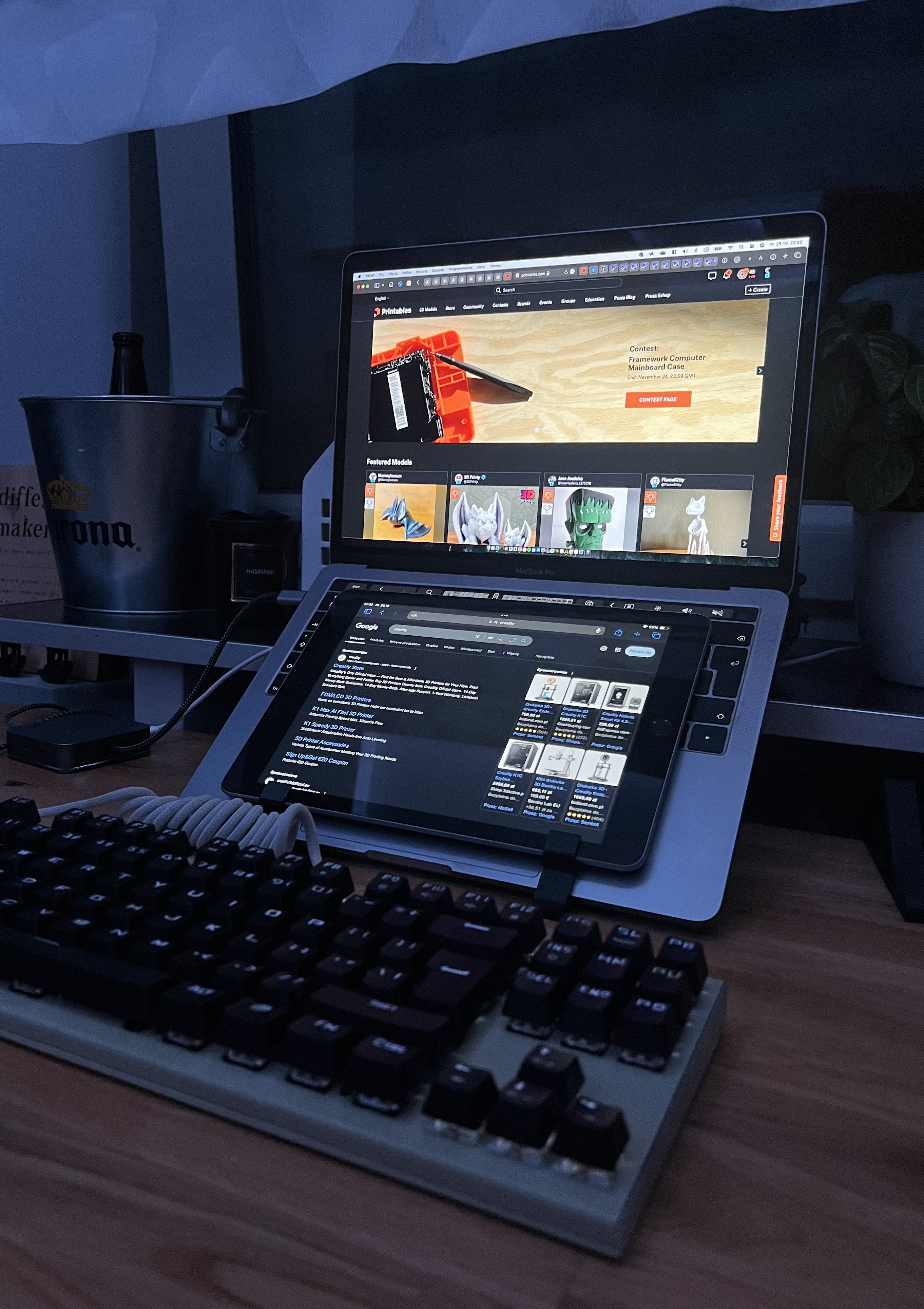 MacBook stand with iPad